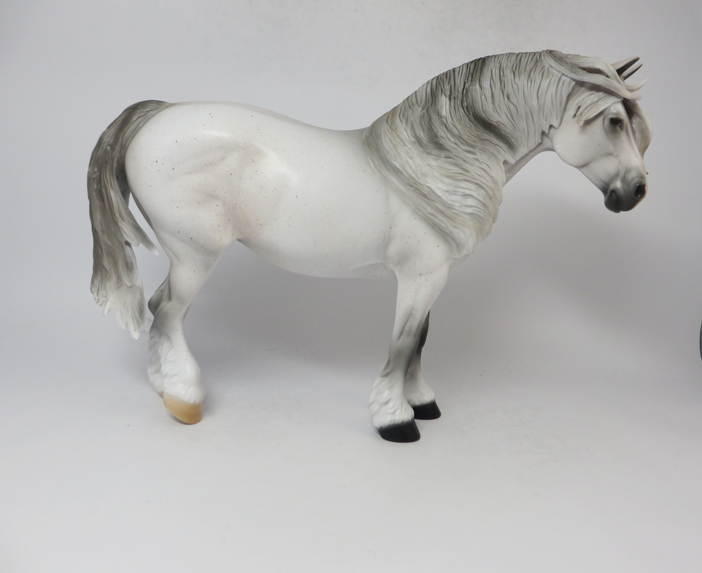 BORN TO PLAY - LE-15 FLEA BITTEN GREY HEAVY DRAFT MARE CUSTOM BY AUDREY DIXON SB19