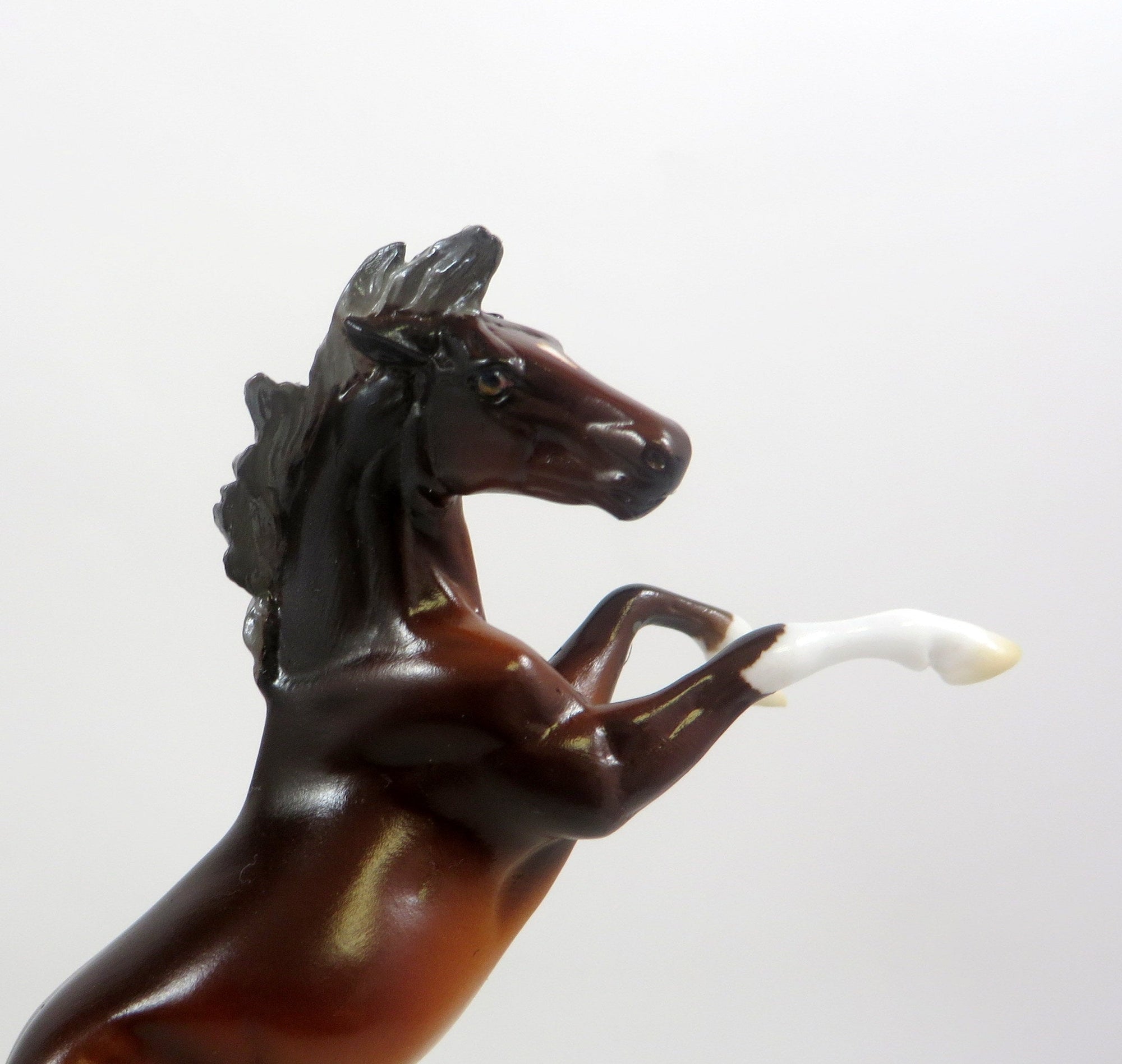 CERDIC-OOAK SILVER BAY REARING CHIP MODEL HORSE EQ 19