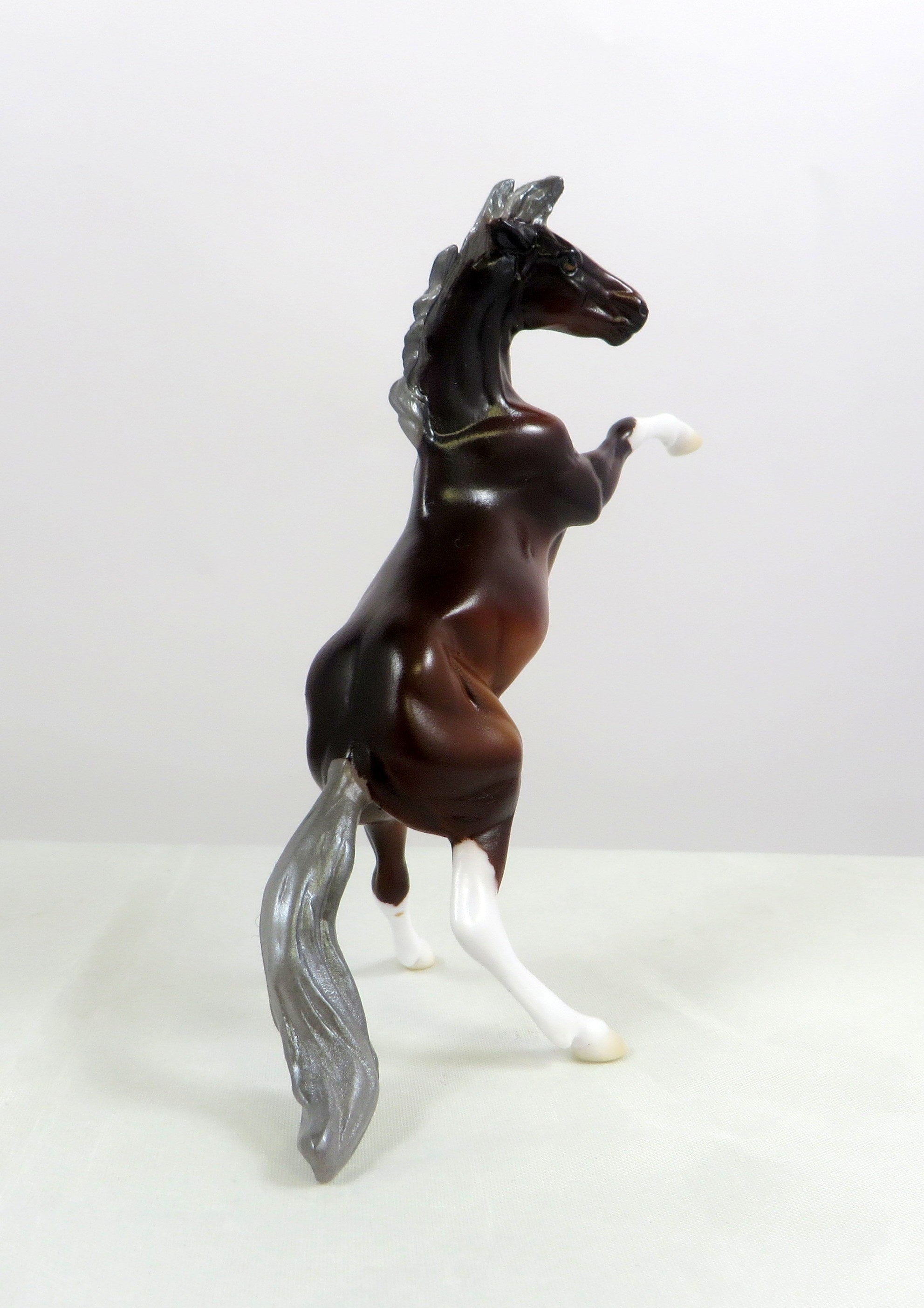 CERDIC-OOAK SILVER BAY REARING CHIP MODEL HORSE EQ 19