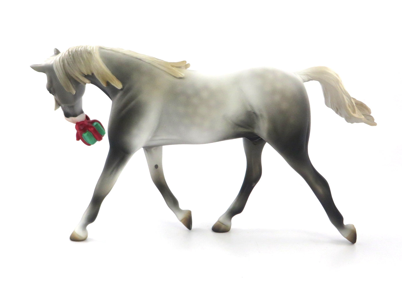 CHANCE&#39;S WISH-OOAK DAPPLE GREY PEBBLE MODEL HORSE 12/1819