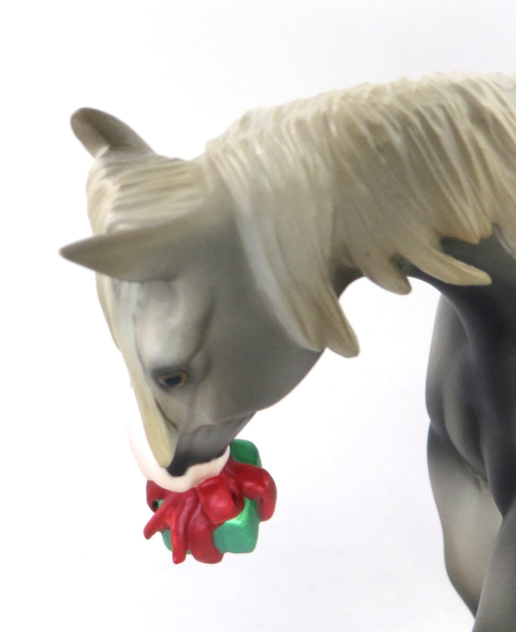 CHANCE&#39;S WISH-OOAK DAPPLE GREY PEBBLE MODEL HORSE 12/1819