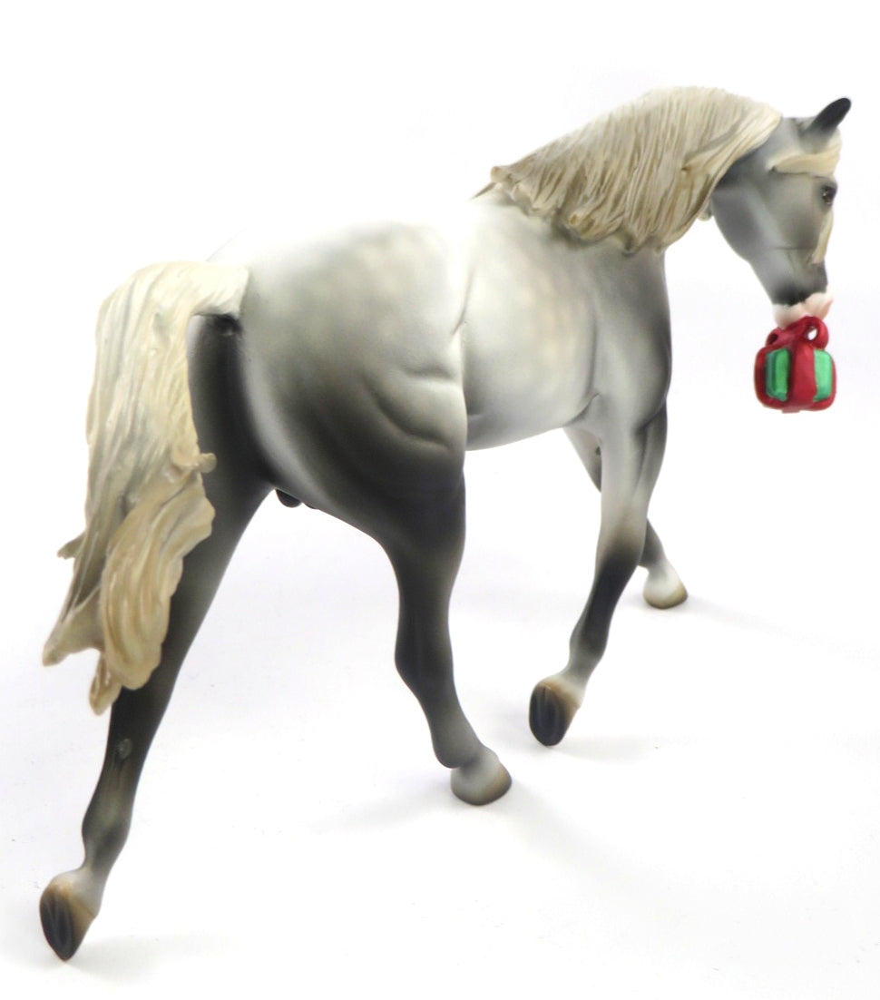 CHANCE&#39;S WISH-OOAK DAPPLE GREY PEBBLE MODEL HORSE 12/1819