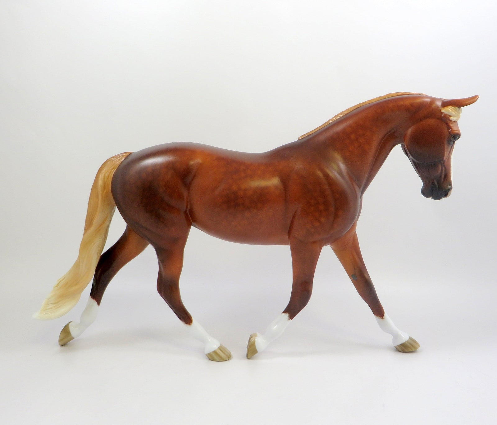 CHANEL-OOAK CHESTNUT PALOUSE MODEL HORSE BY SHERYL LEISURE EQ 19