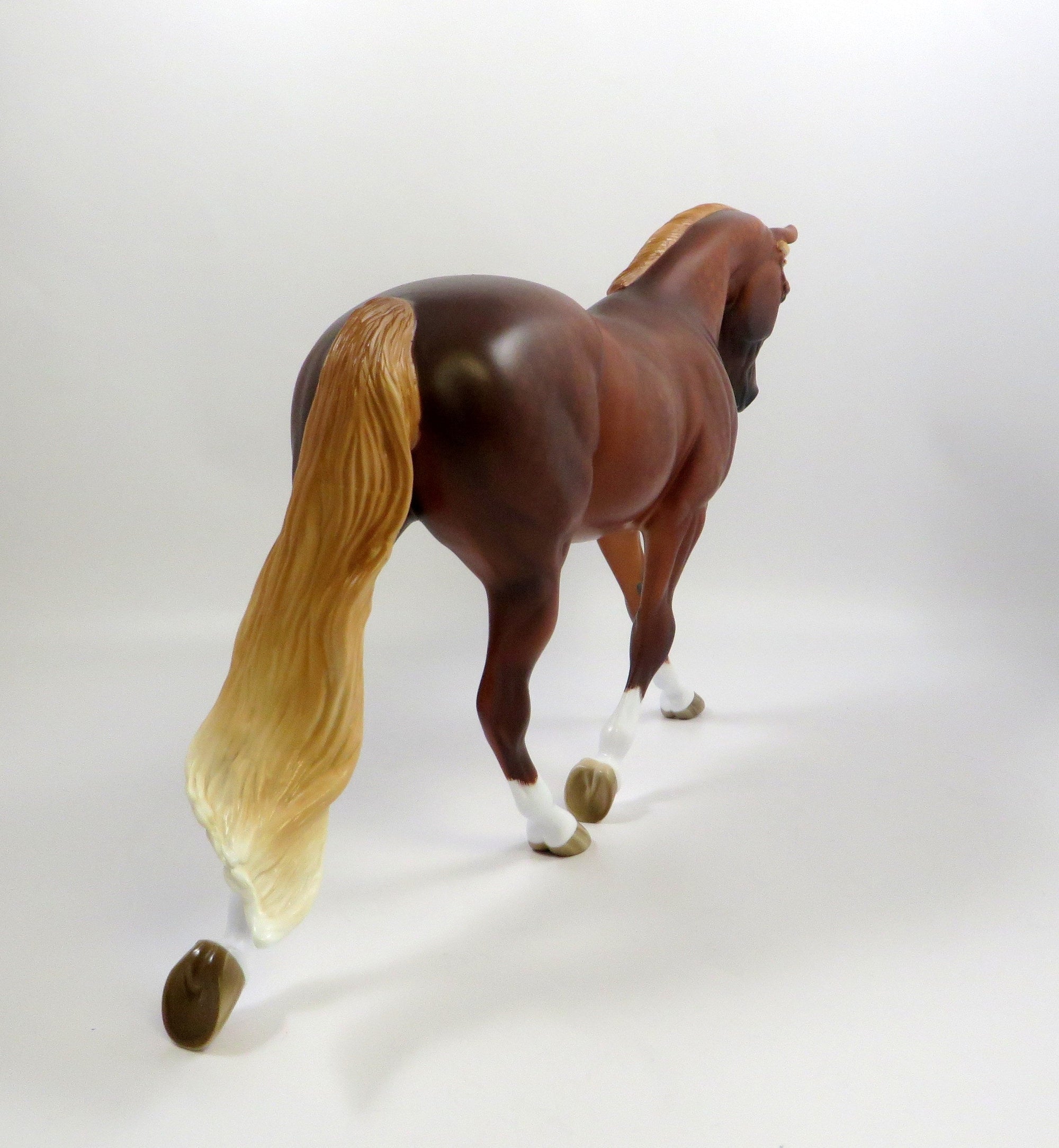 CHANEL-OOAK CHESTNUT PALOUSE MODEL HORSE BY SHERYL LEISURE EQ 19