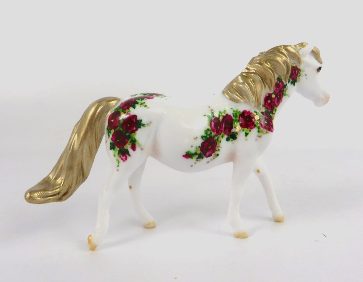 CHRISTMAS ROSE -OOAK  PONY CHIP CHRISTMAS DECORATOR BY ANDREA  WHS19