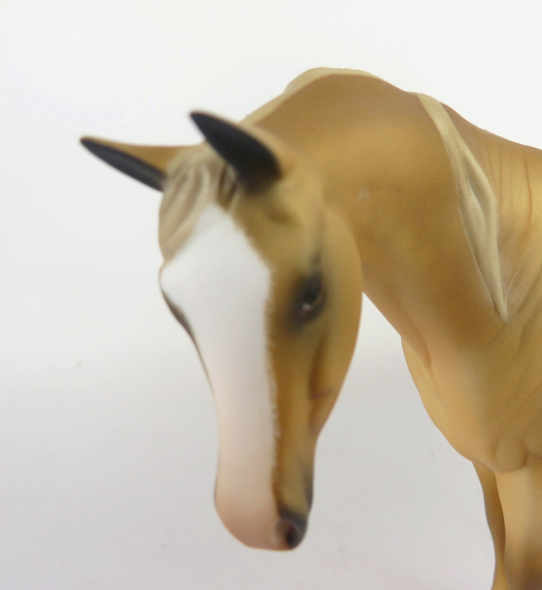 CHRISTMAS SPRITZ-OOAK PALOMINO ARABIAN MARE PEBBNLES WHS 19