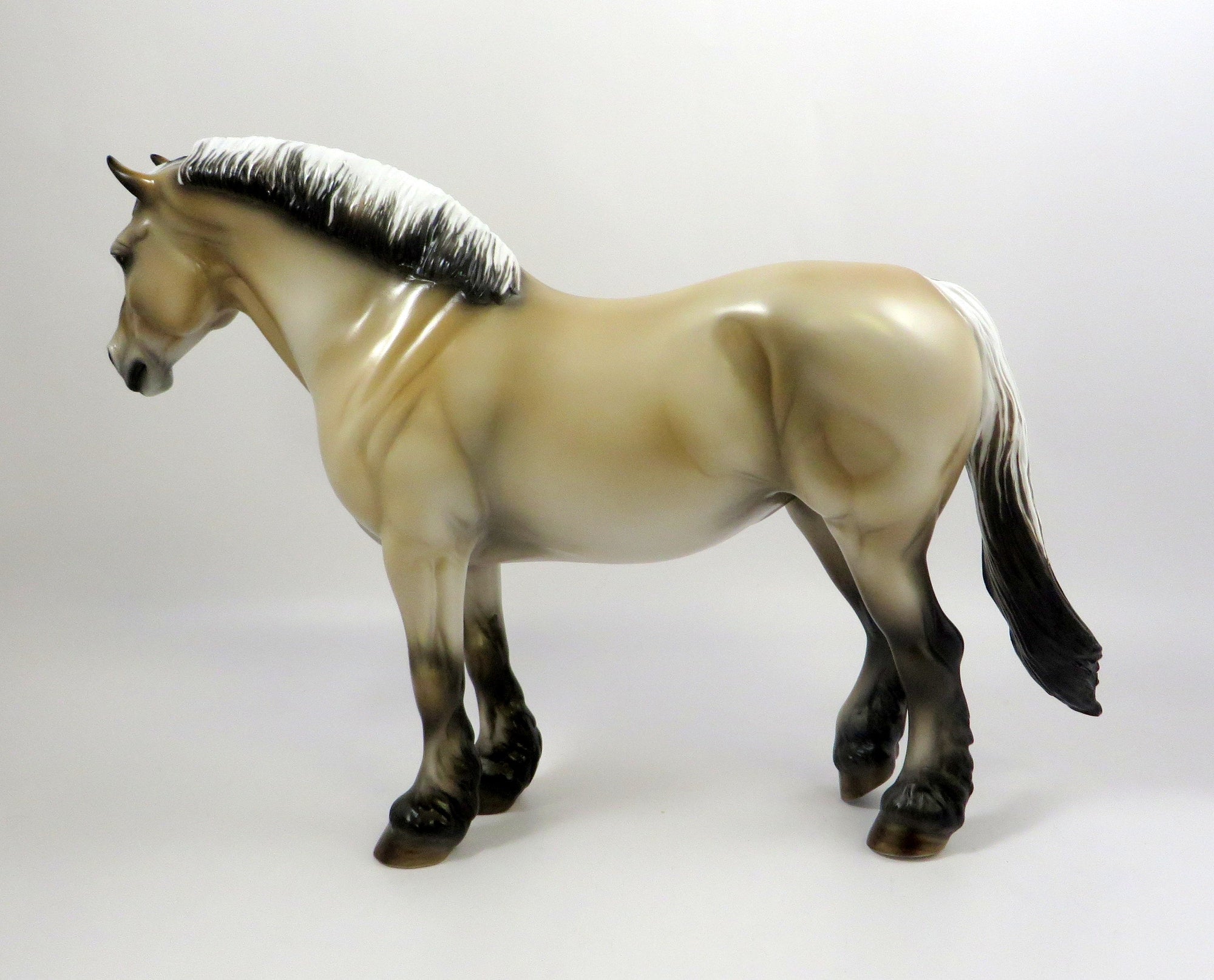 CLEOPATRA-OOAK NORWEGIAN FJORD MODEL HORSE EQ 19