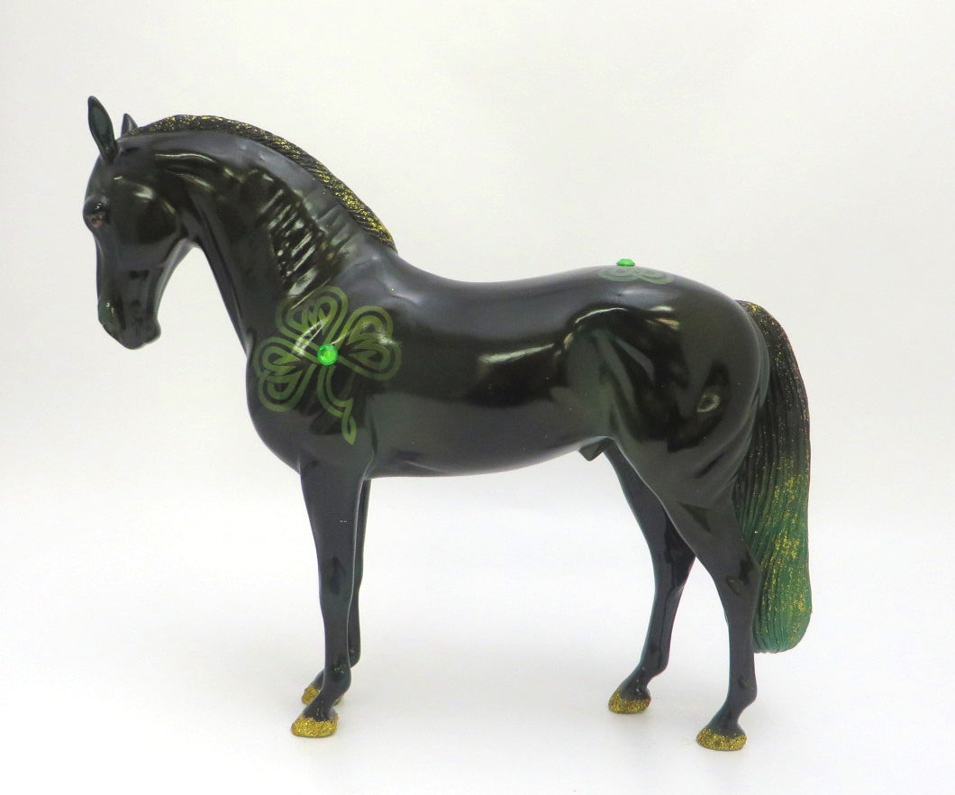 CLODAH -- PRE OREDER GREEN CELTIC DESIGN WITH GOLDEN GLITTER MANE AND TAIL  ANDALUSIAN MODEL HORSE BY JAS FANNING 3/6/20