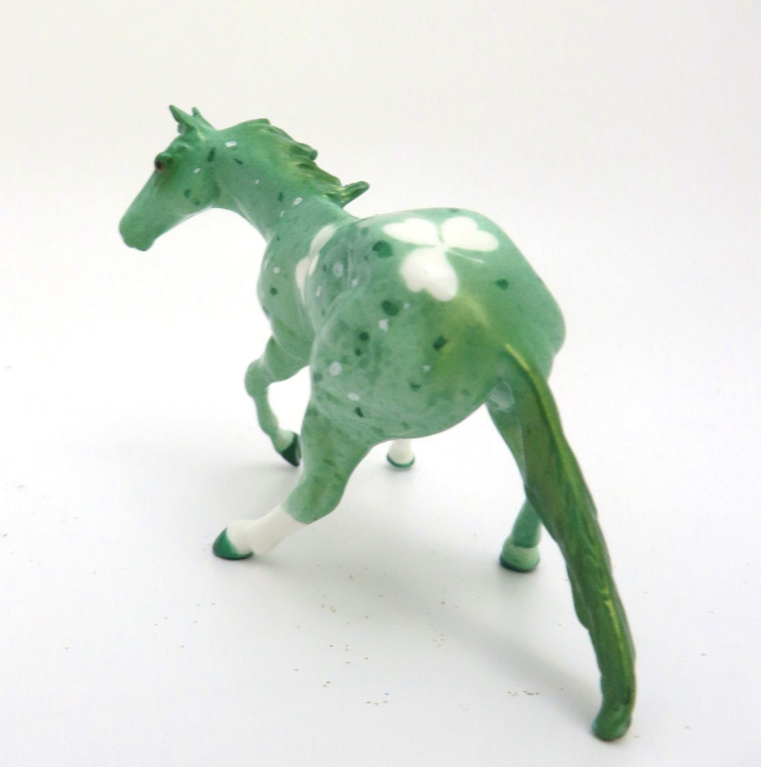 CLOVER FIELD - OOAK ST. PATRICKS DAY DECO MINT GREEN WITH SPECKLES CUTTER CHIP BY JAS FANNING 3/9/20