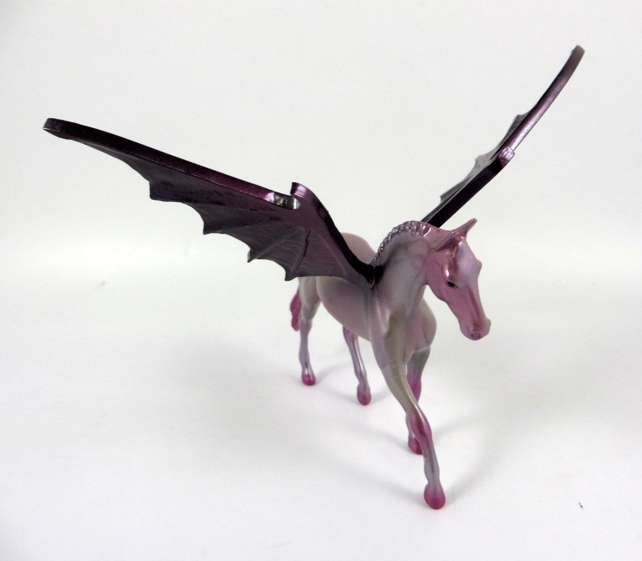 CULLEN-OOAK LIGHT PURPLE WARMBLOOD BAT CHIP DECORATOR BY KAYLA WESSE MM19