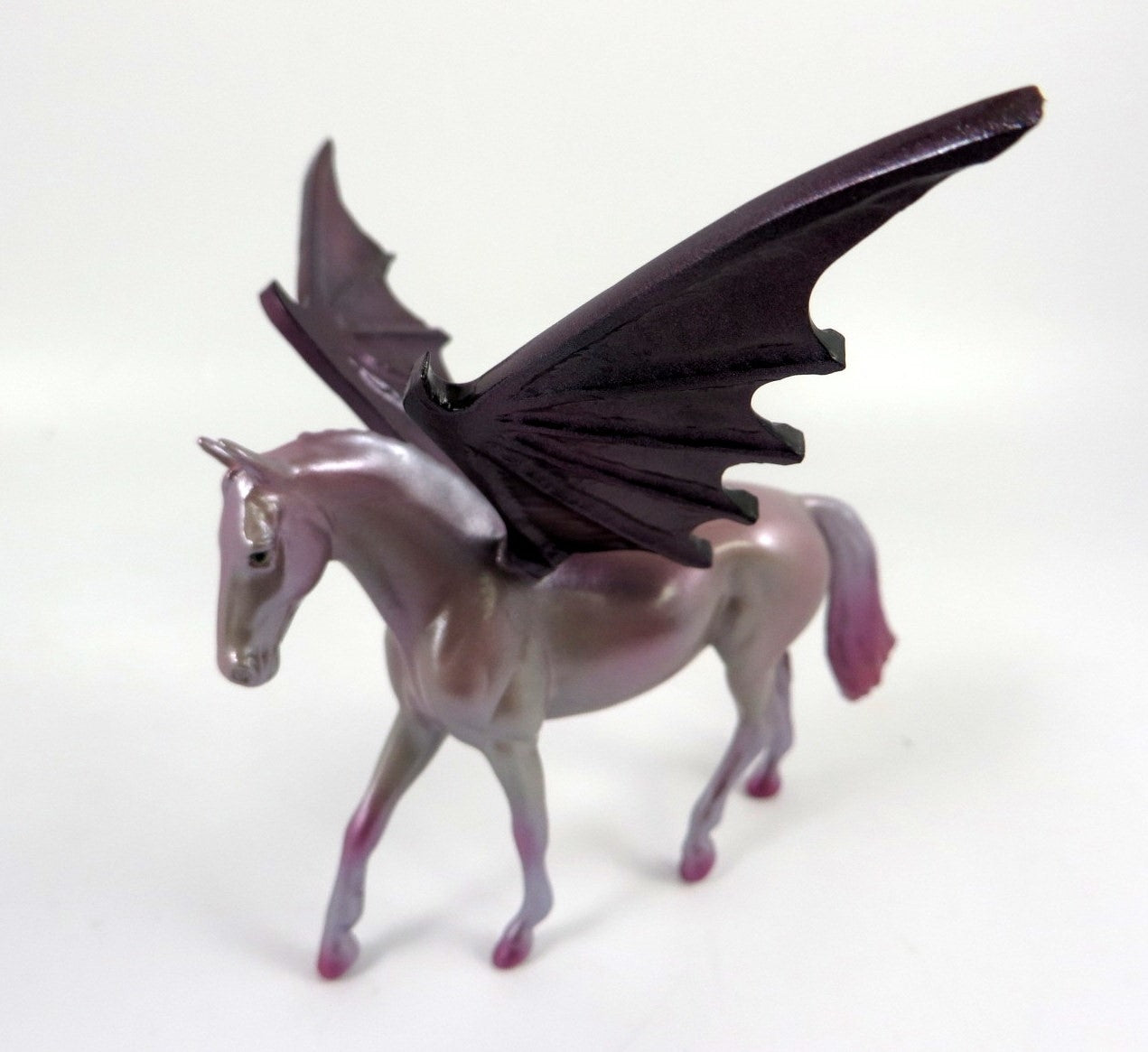 CULLEN-OOAK LIGHT PURPLE WARMBLOOD BAT CHIP DECORATOR BY KAYLA WESSE MM19