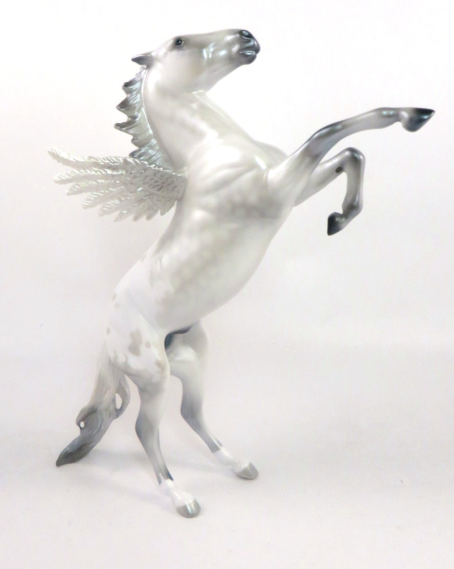 CUPID-LE15-SILVER PEARL DAPPLE HEART APPALOOSA DECORATOR SB 20