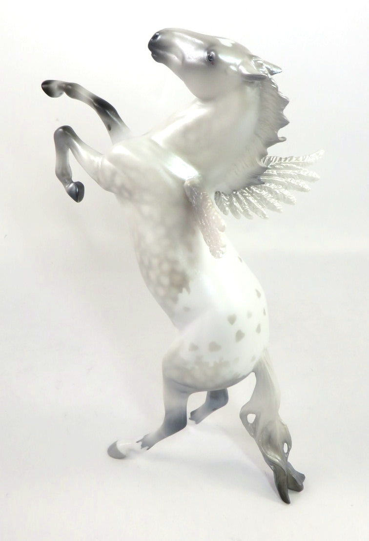 CUPID-LE15-SILVER PEARL DAPPLE HEART APPALOOSA DECORATOR SB 20