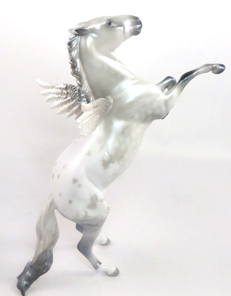 CUPID-LE15-SILVER PEARL DAPPLE HEART APPALOOSA DECORATOR SB 20