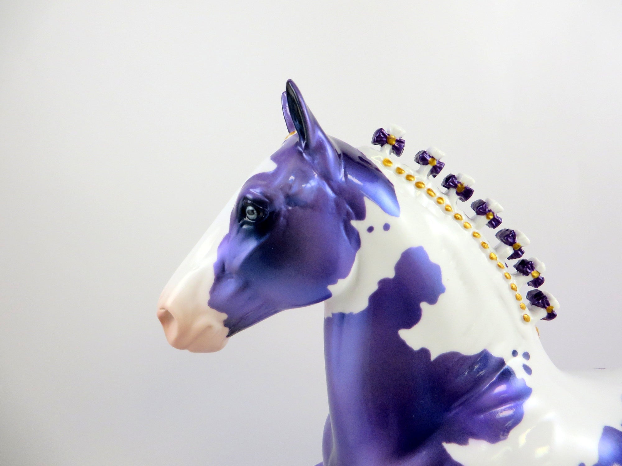 AMETHYST TROTTING DRAFT MODEL HORSE EQ 19