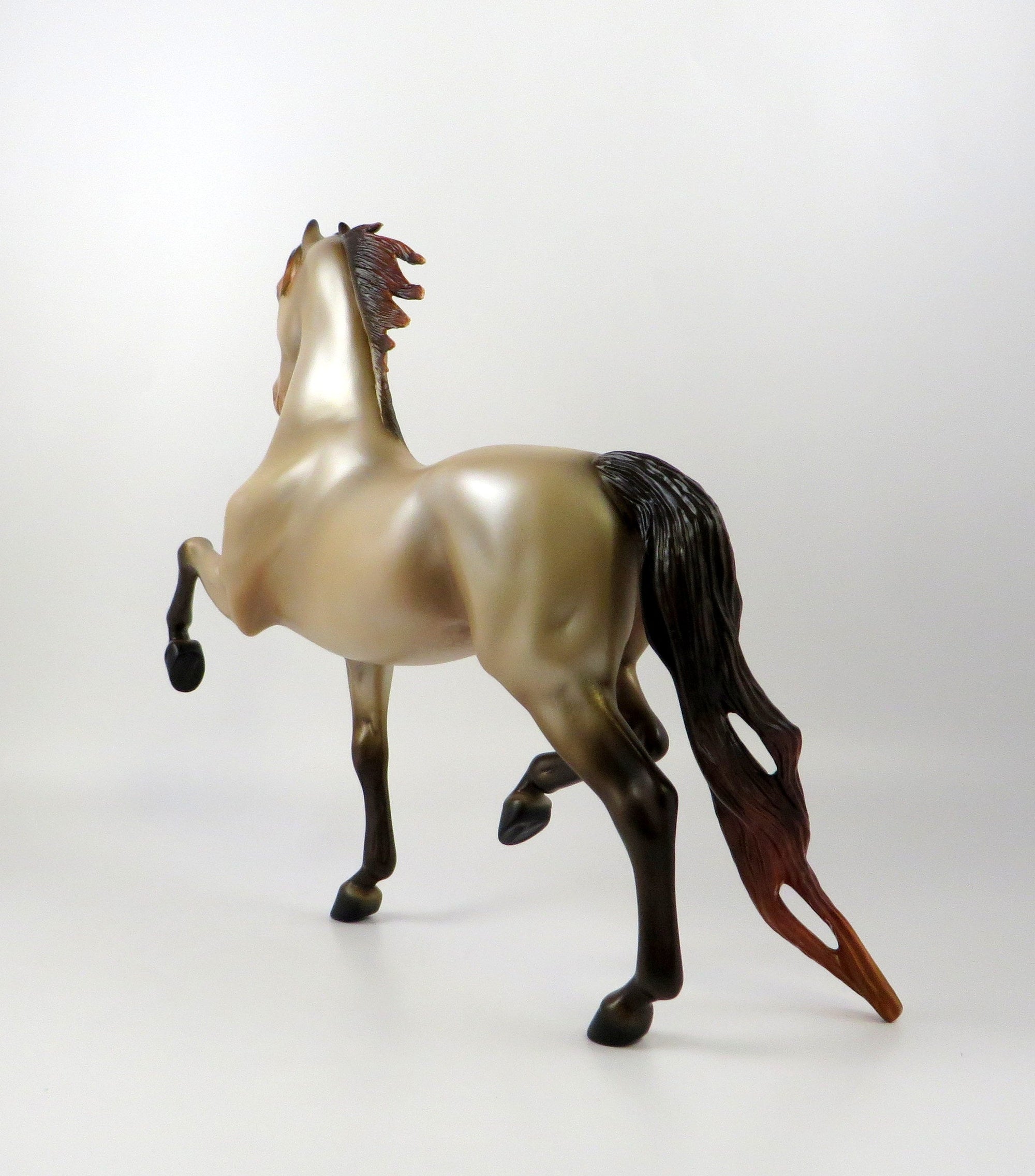 DRAGOMIR-LE-3 PERLINO SADLEBRED MODEL HORSE EQ 19