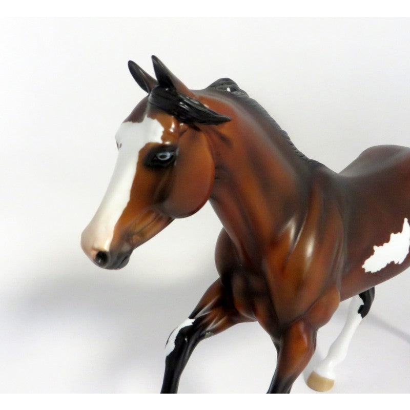 MAXIMUM OVERDRIVE-PRE-ORDER FOUNDATION QUARTER HORSE BAY PINTO MODEL HORSE 6/19/19