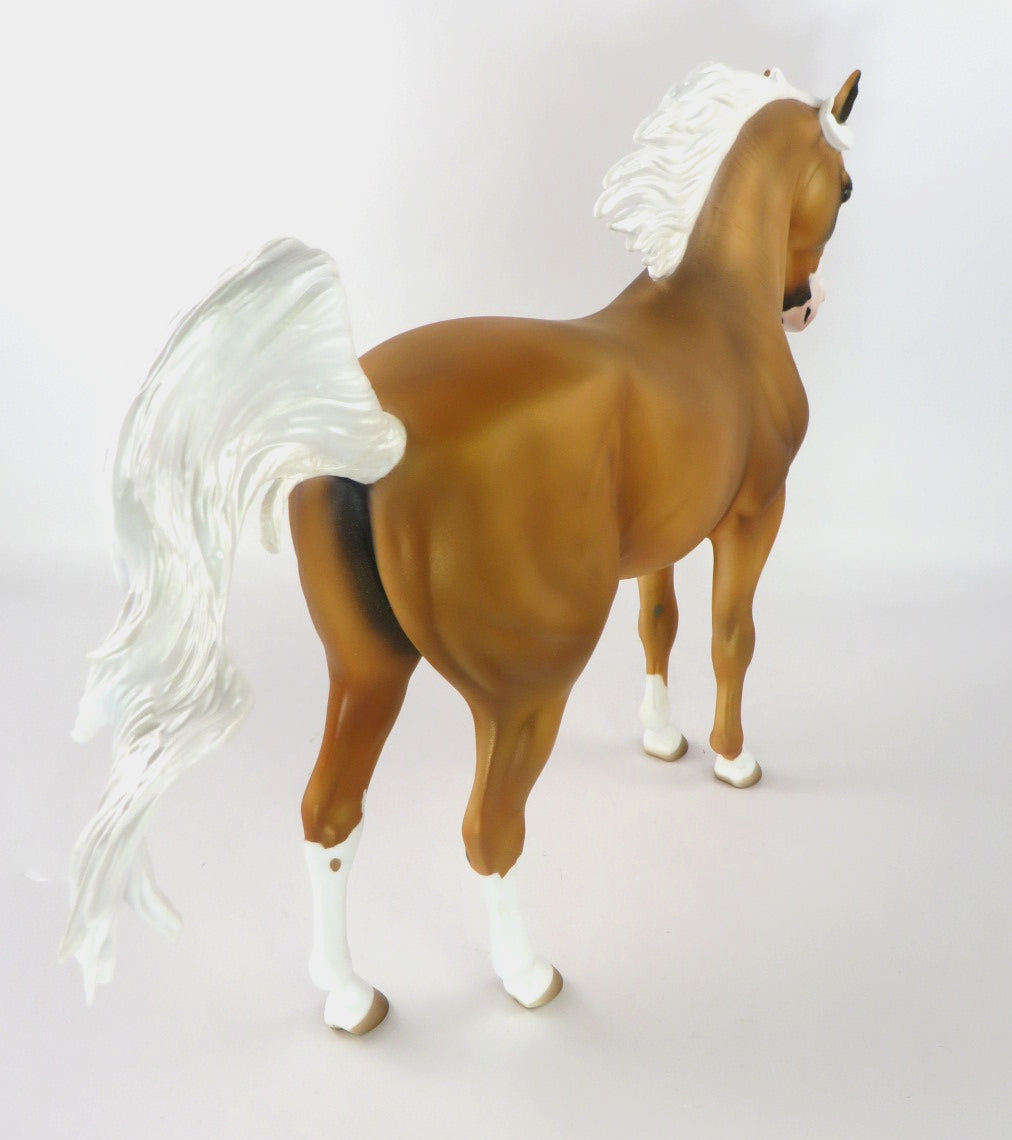 DRUMMER BOY-LE-15 GOLDEN PALOMINO ANDALUSIAN MODEL HORSE WHS 19