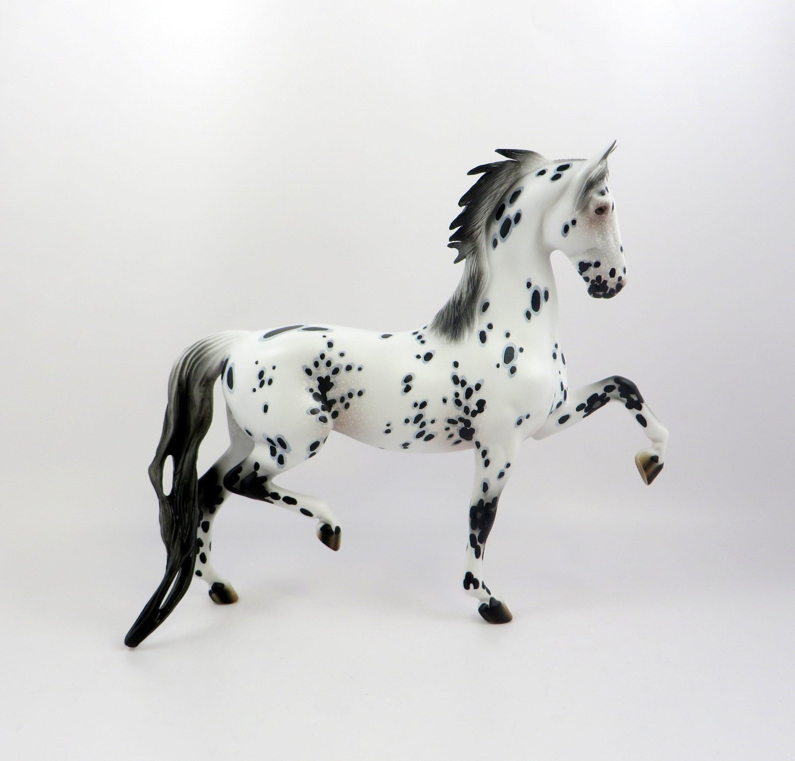 DUCHESS OF YORK-LE-5 LOUD APPALOOSA SADDLER MODEL HORSE EQ 19 ROYAL AFFAIR CM