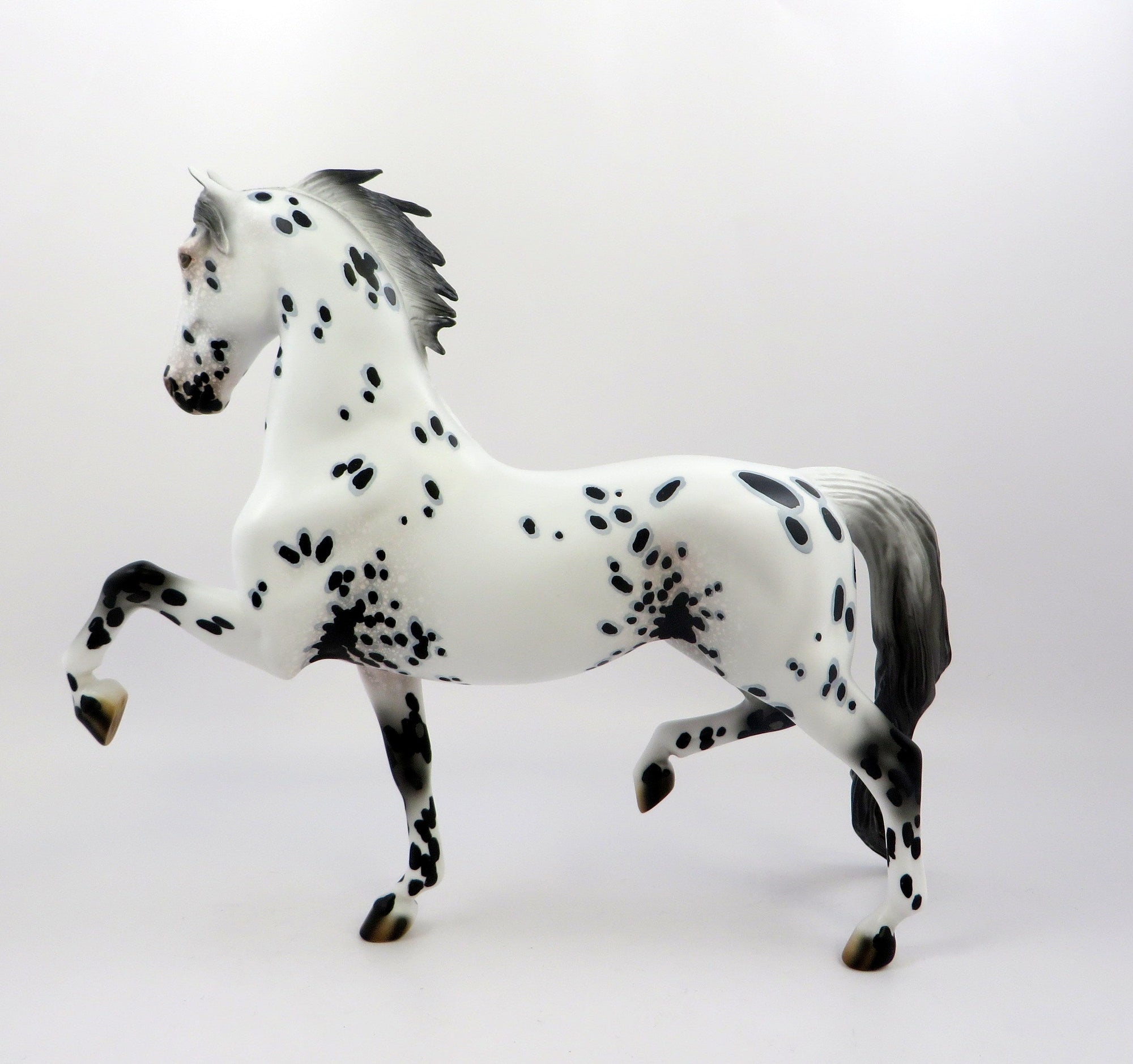 DUCHESS OF YORK-LE-5 LOUD APPALOOSA SADDLER MODEL HORSE EQ 19 ROYAL AFFAIR CM