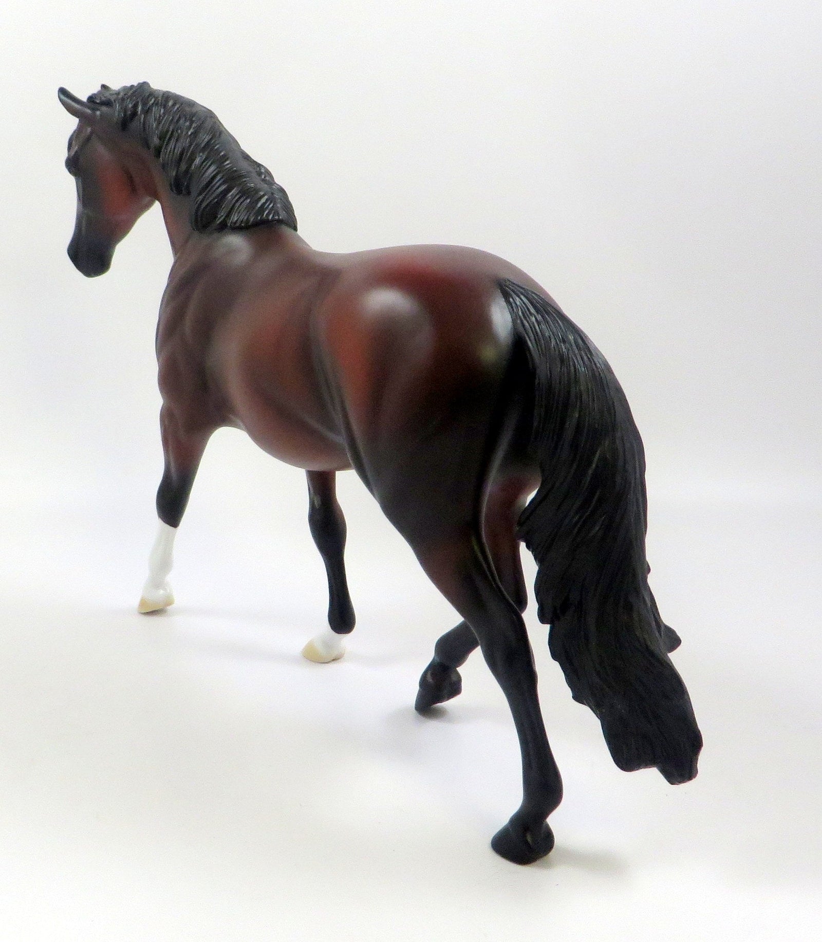 DYNASTY-OOAK BAY PONY MODEL HORSE EQ 19