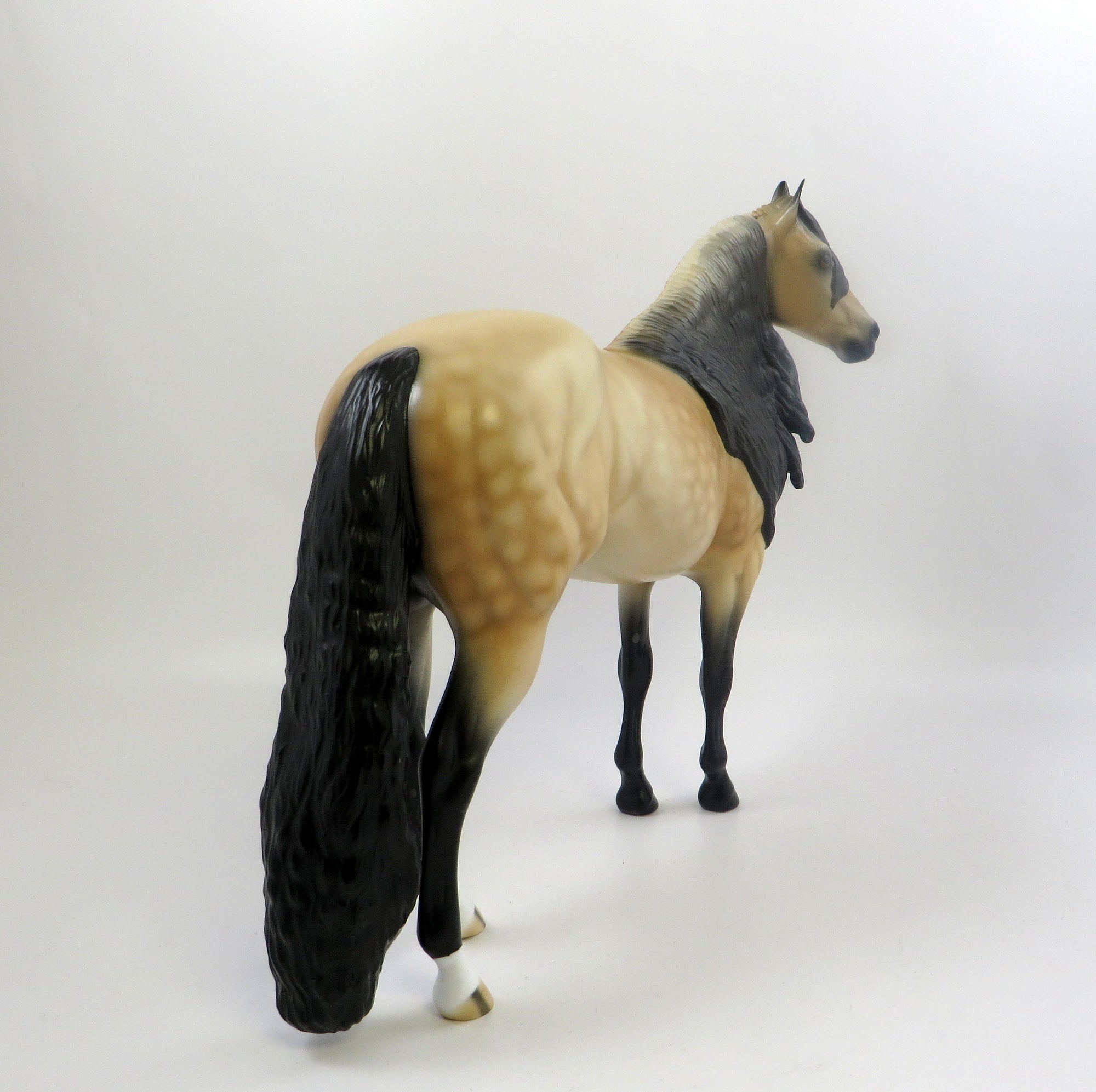 EDMUND-OOAK DAPPLE BUCKSKIN ISH MODEL HORSE EQ 2019