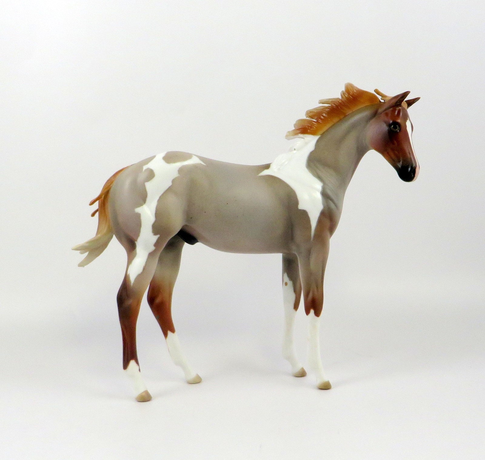 ERMO-OOAK STRAWBERRY ROAN TOBIANO WEANLING MODEL HORSE EQ 19