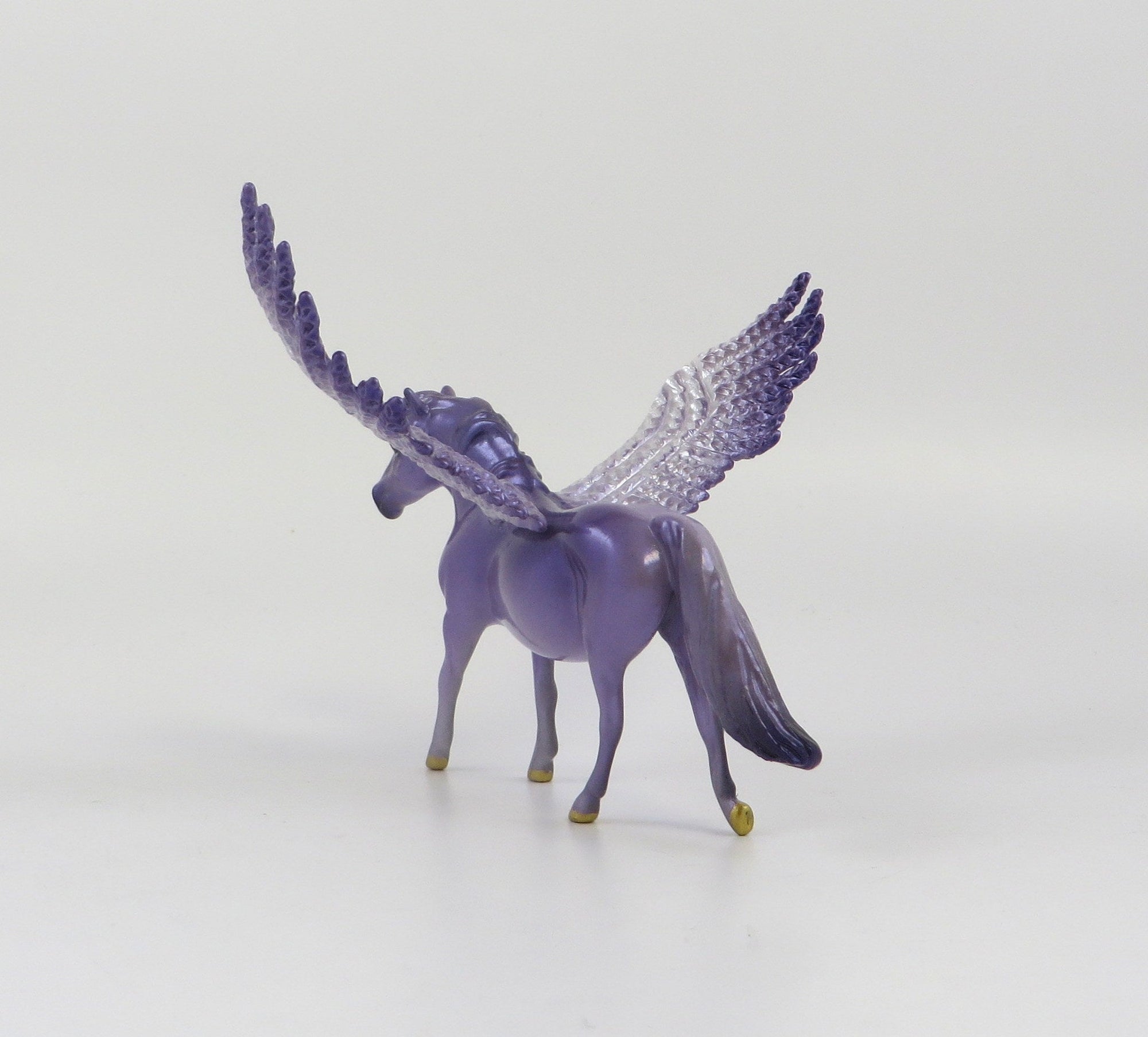 FEDORA-OOAK LAVENDER PEGASUS PONY CHIP MODEL HORSE ESQ 19