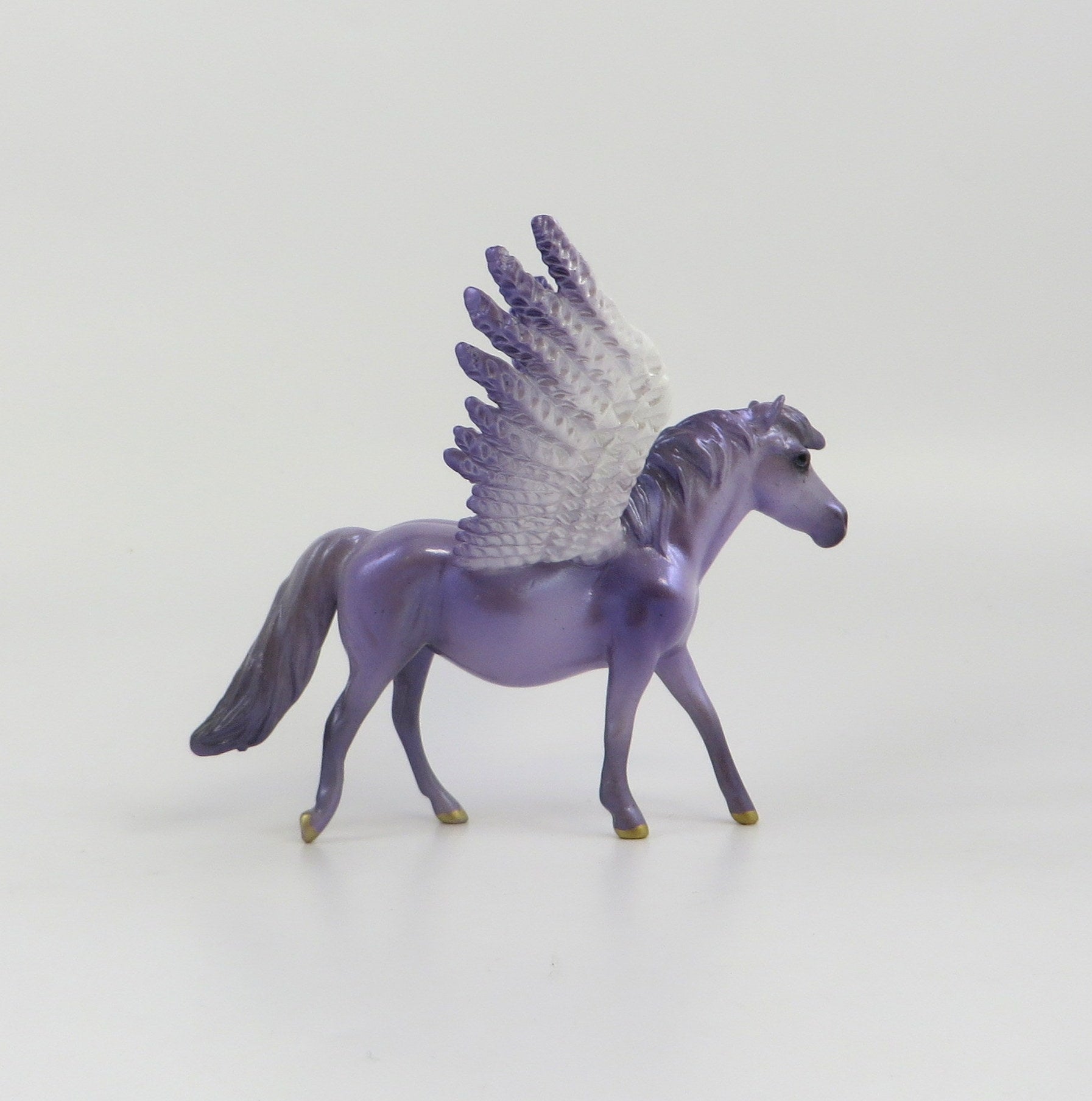 FEDORA-OOAK LAVENDER PEGASUS PONY CHIP MODEL HORSE ESQ 19