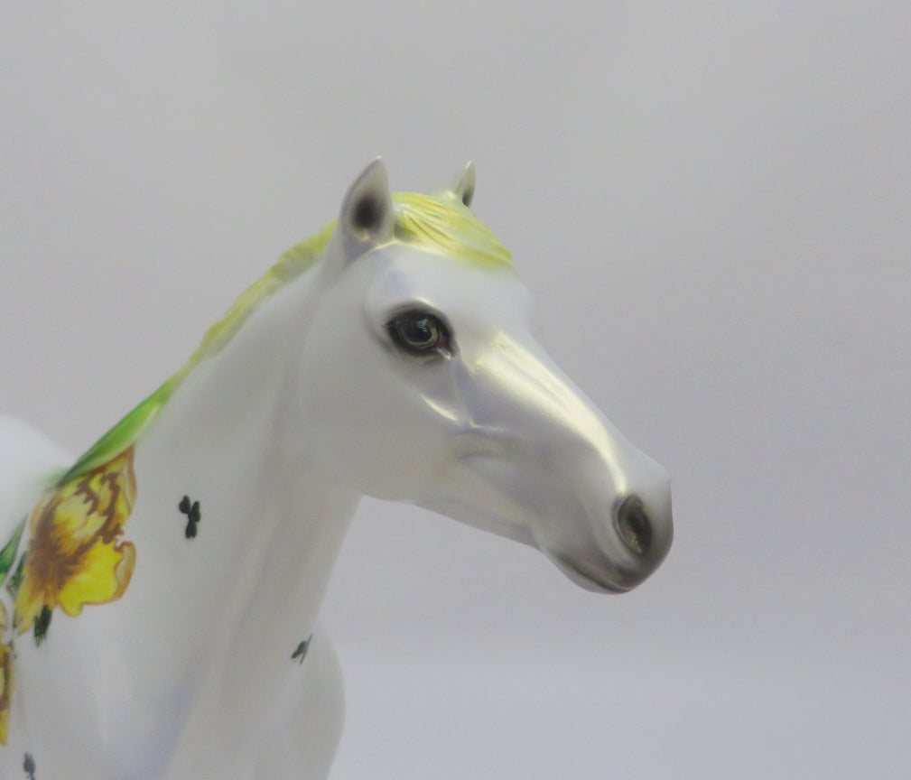 FINDLAY -- OOAK ST. PATRICKS DAY DECORATOR WITH PAINTED FLOWERS MUSTANG  BY DAWN QUICK 3/5/20