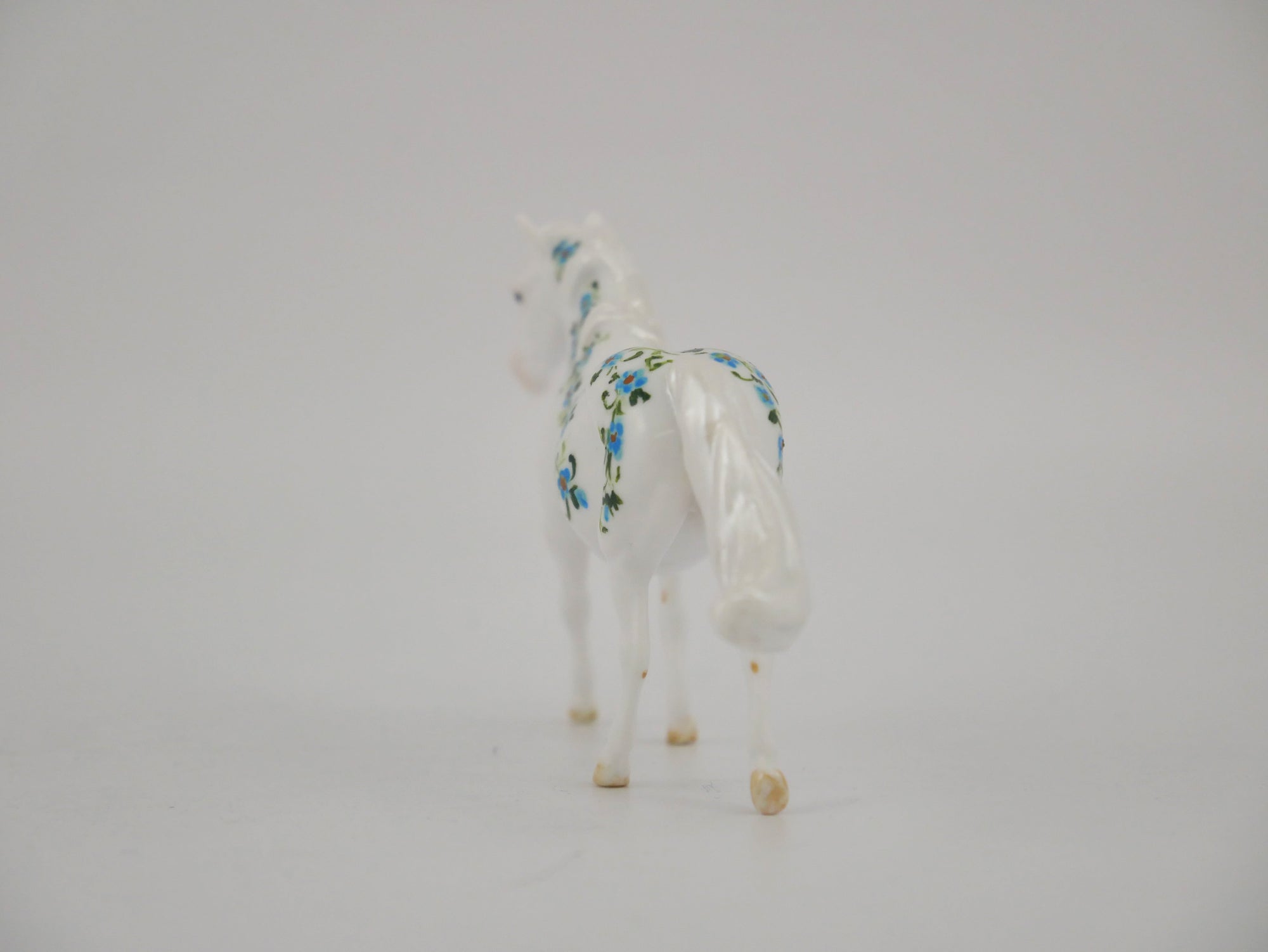 FORGET-ME-KNOT-ARTIST INSPIRED FEATURE PIECE BY ANDREA