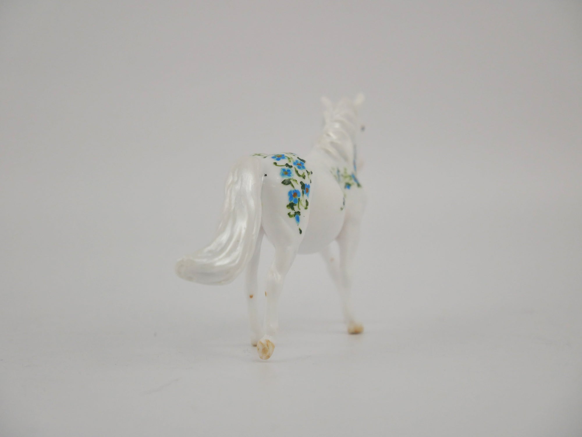 FORGET-ME-KNOT-ARTIST INSPIRED FEATURE PIECE BY ANDREA