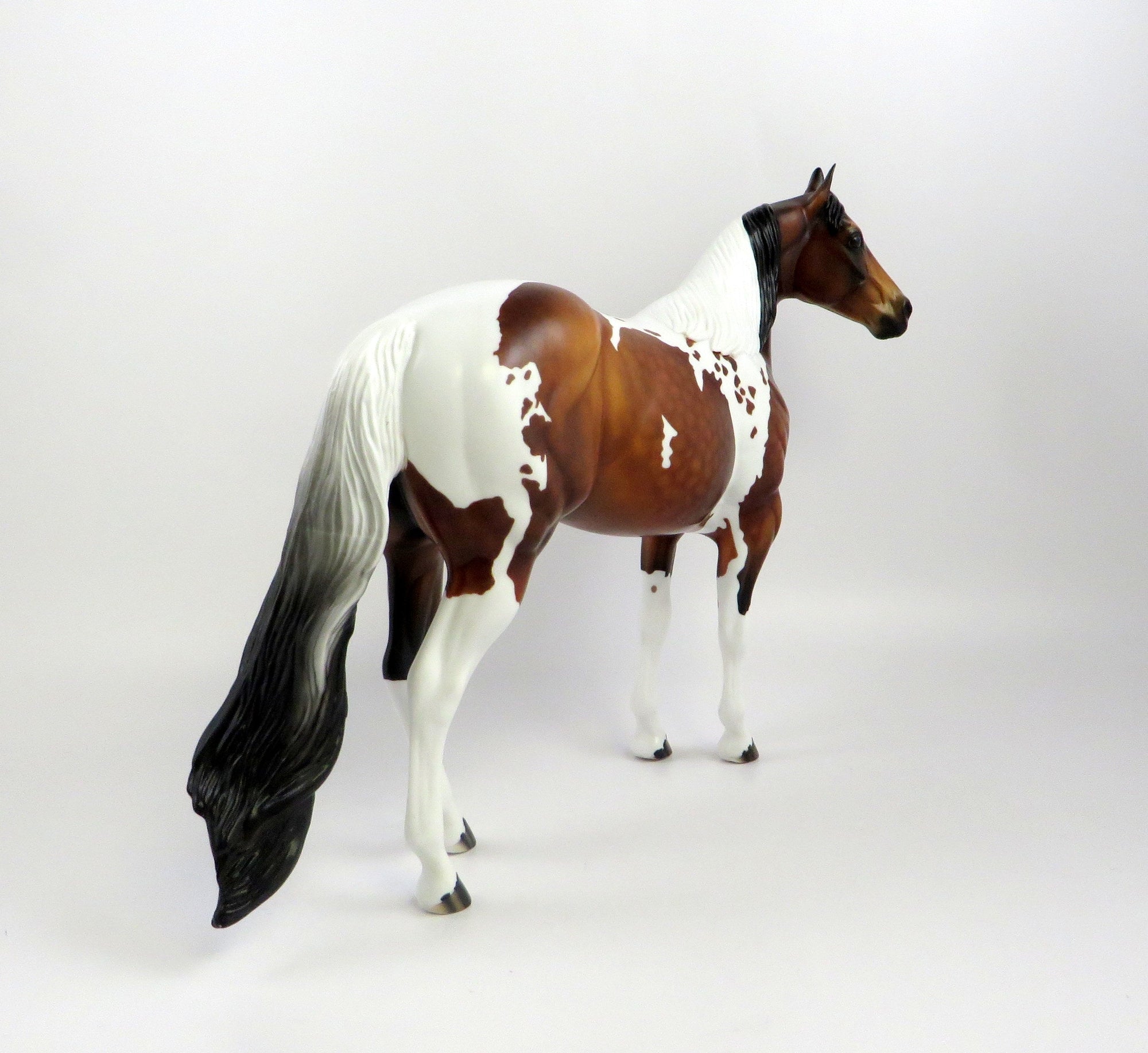 GAHERIS-OOAK BAY TOBANO ISH MODEL HORSE EQ 19