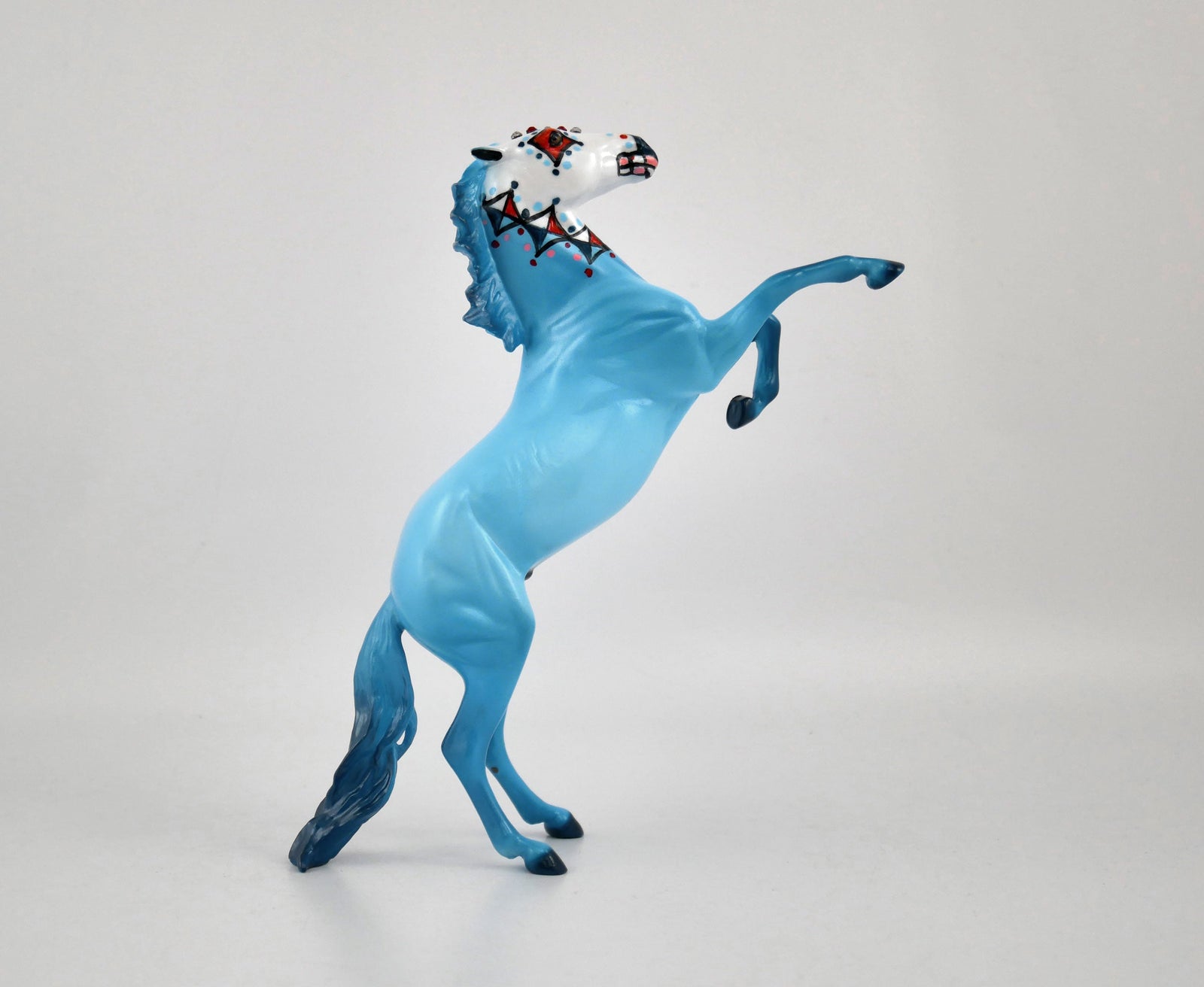 GALO-OOAK BLUE DECORATOR SUGAR SKULL REARING PEBBLE BY DAWN QUICK MM20