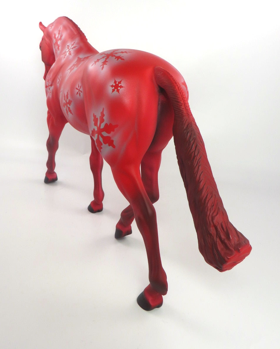 GARNET - OOAK RED SNOWFLAKE CHRISTMAS DECORATOR  IRISH DRAFT WHS19