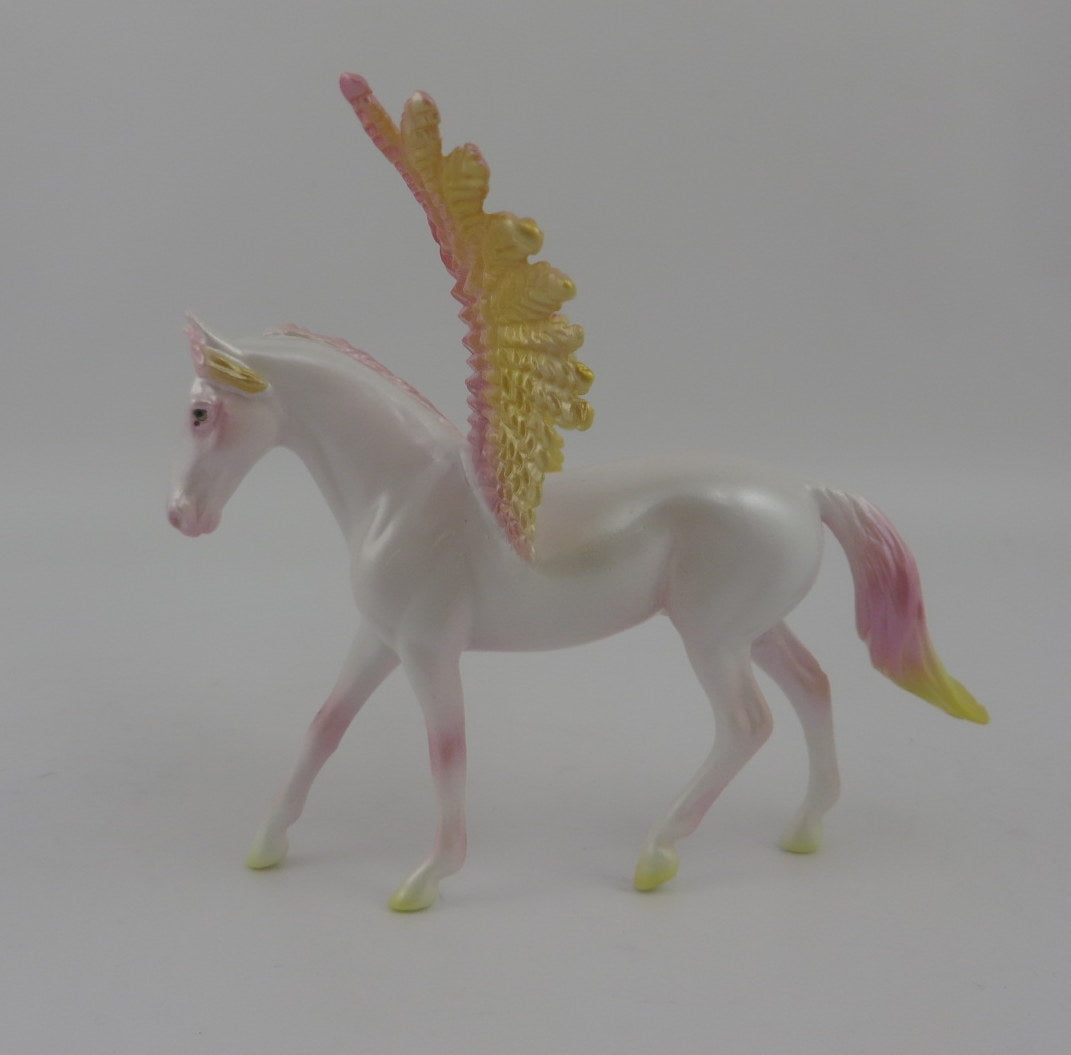 GLOW-OOAK WARMBLOOD CHIP PEGASUS BY KAYLA
