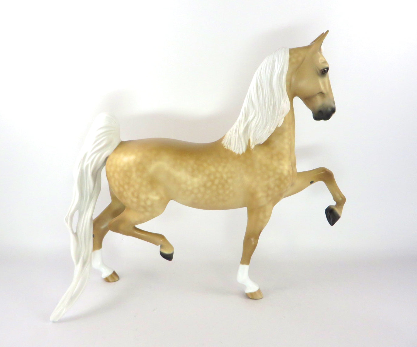 GOLDEN SUNDROP -OOAK DAPPLE PALOMINO SADDLEBRED MODEL HORSE BY SHERYL LEISURE WHS19