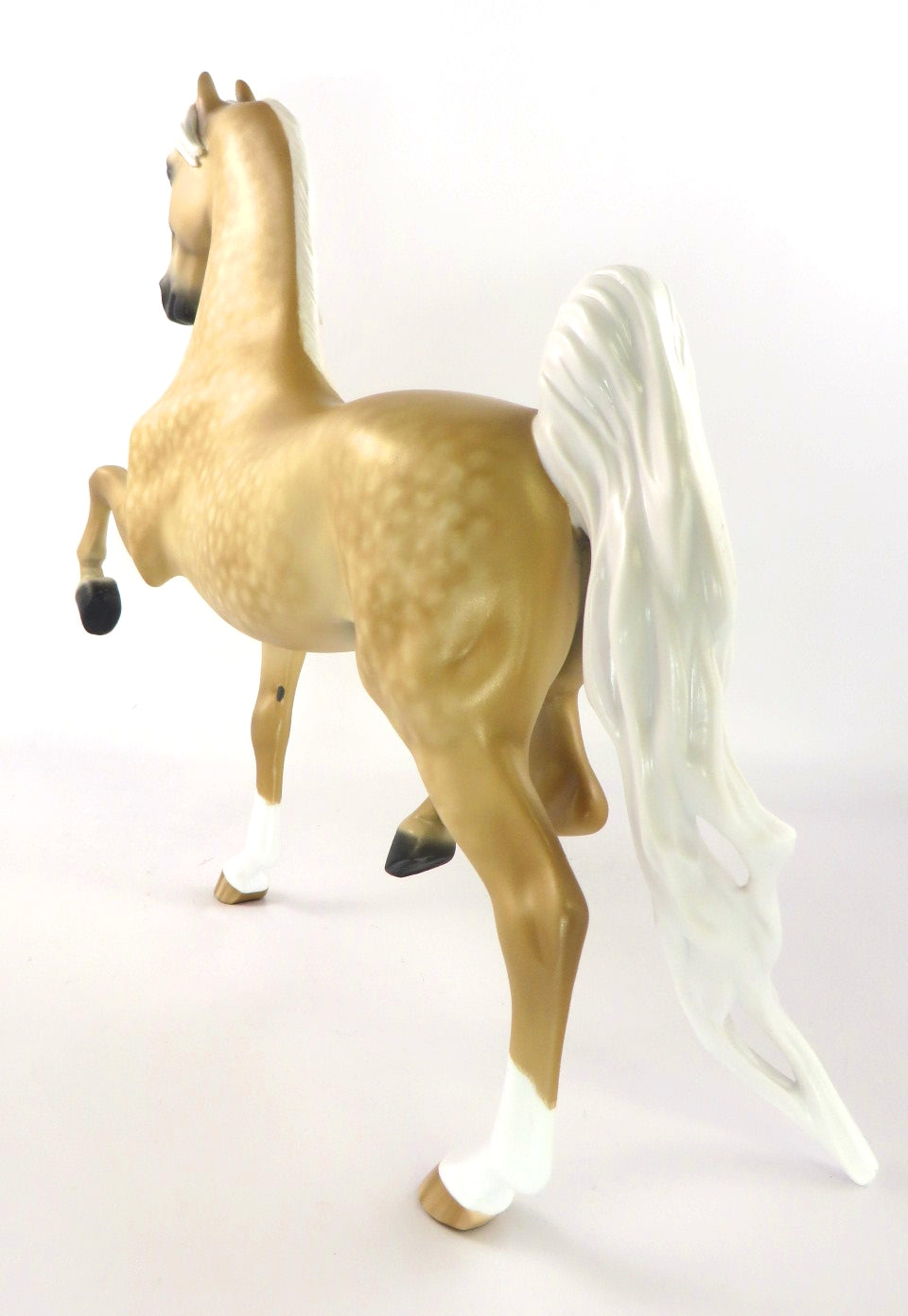 GOLDEN SUNDROP -OOAK DAPPLE PALOMINO SADDLEBRED MODEL HORSE BY SHERYL LEISURE WHS19