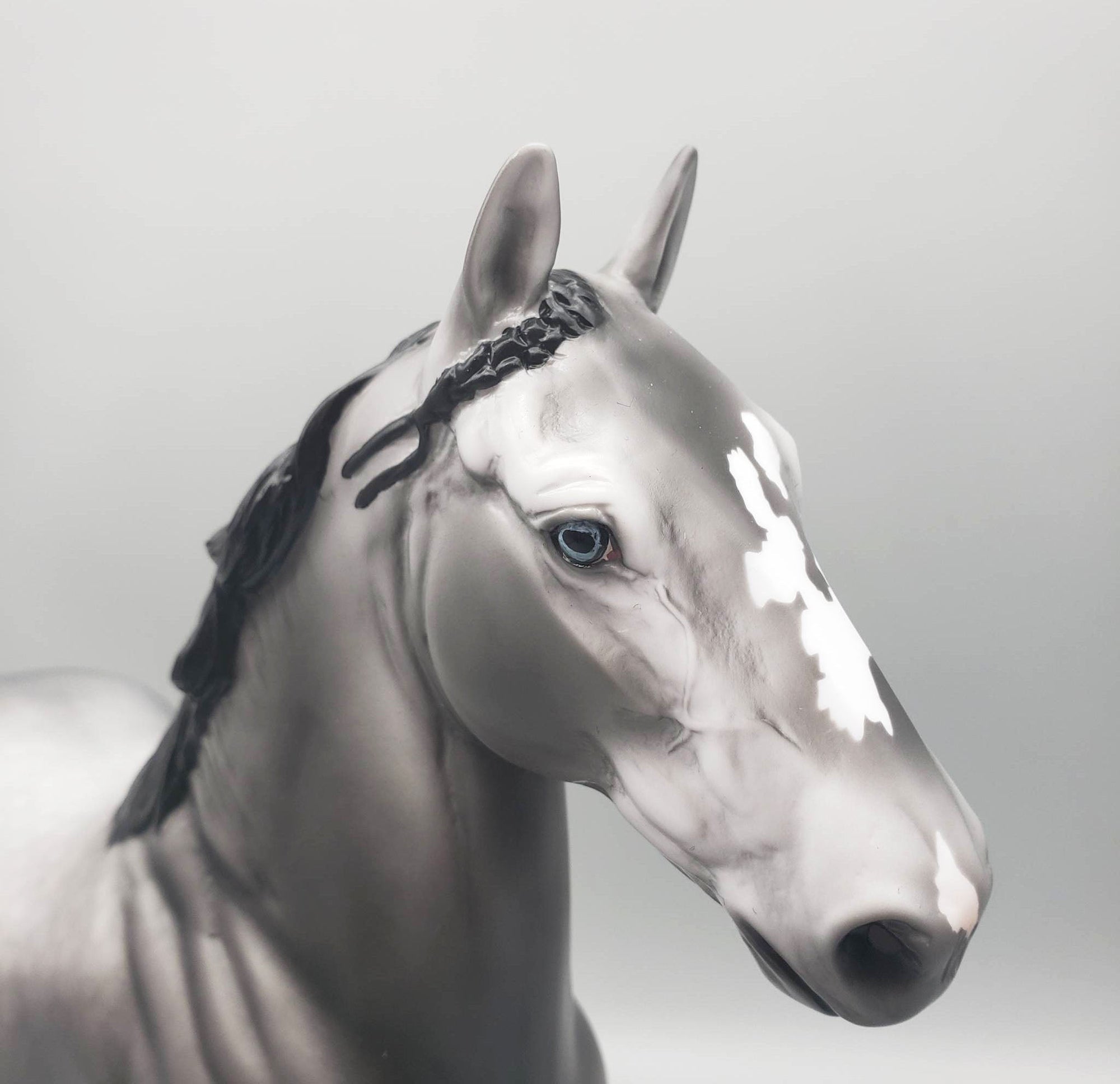 Old Man Odysseus LE15 Dappled Grey Sabino Trotting Drafter By Ellen Robbins Classic Literature Series 2023 CL23