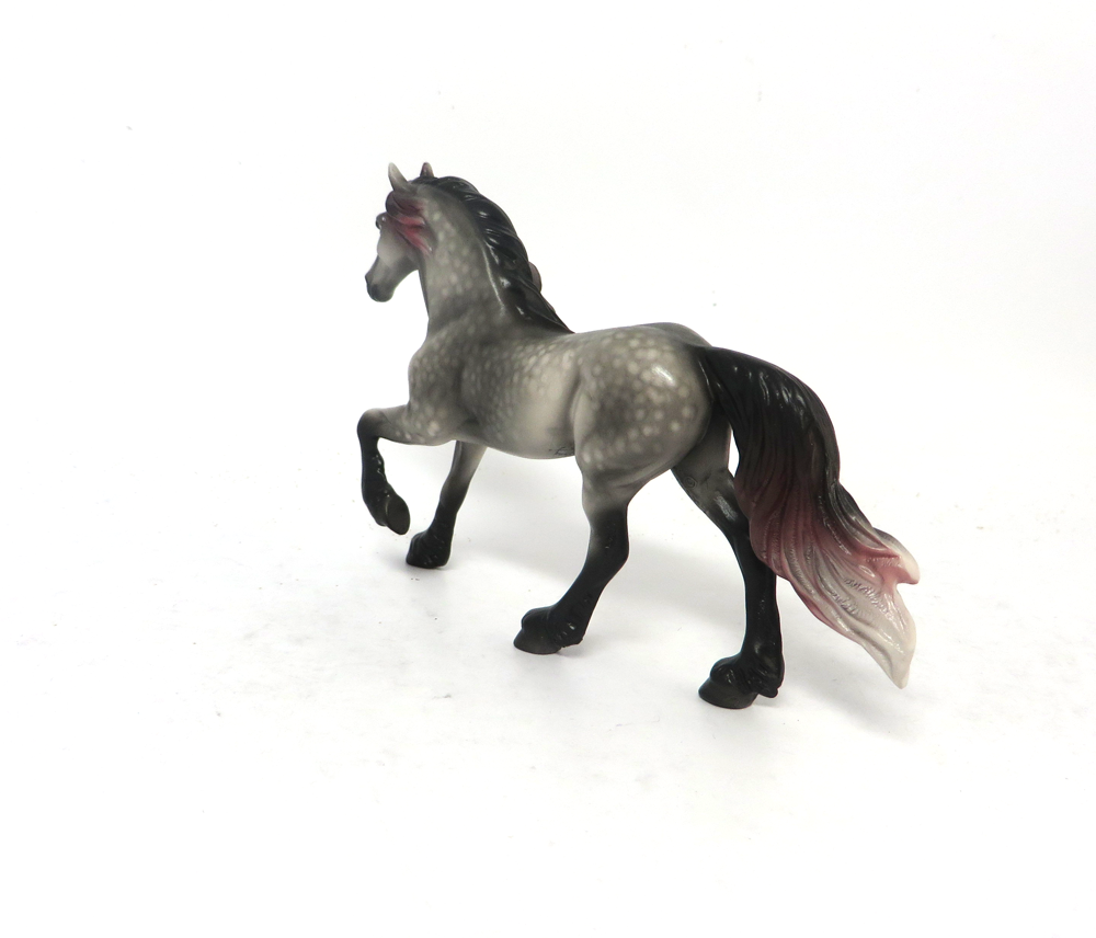 GLENN-OOAK-DAPPLED GREY FRESIAN CHIP EA19