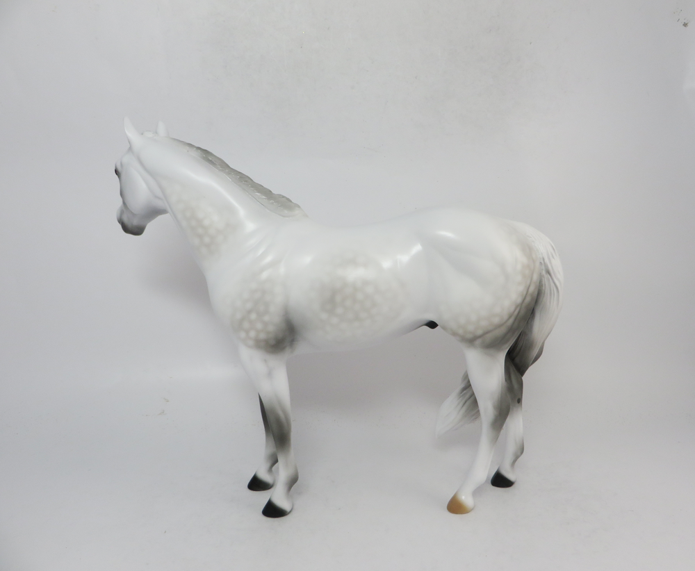 THE PATRIOTS- LE-14 LIGHT DAPPLED GREY ISH BY AUDREY DIXON SB19