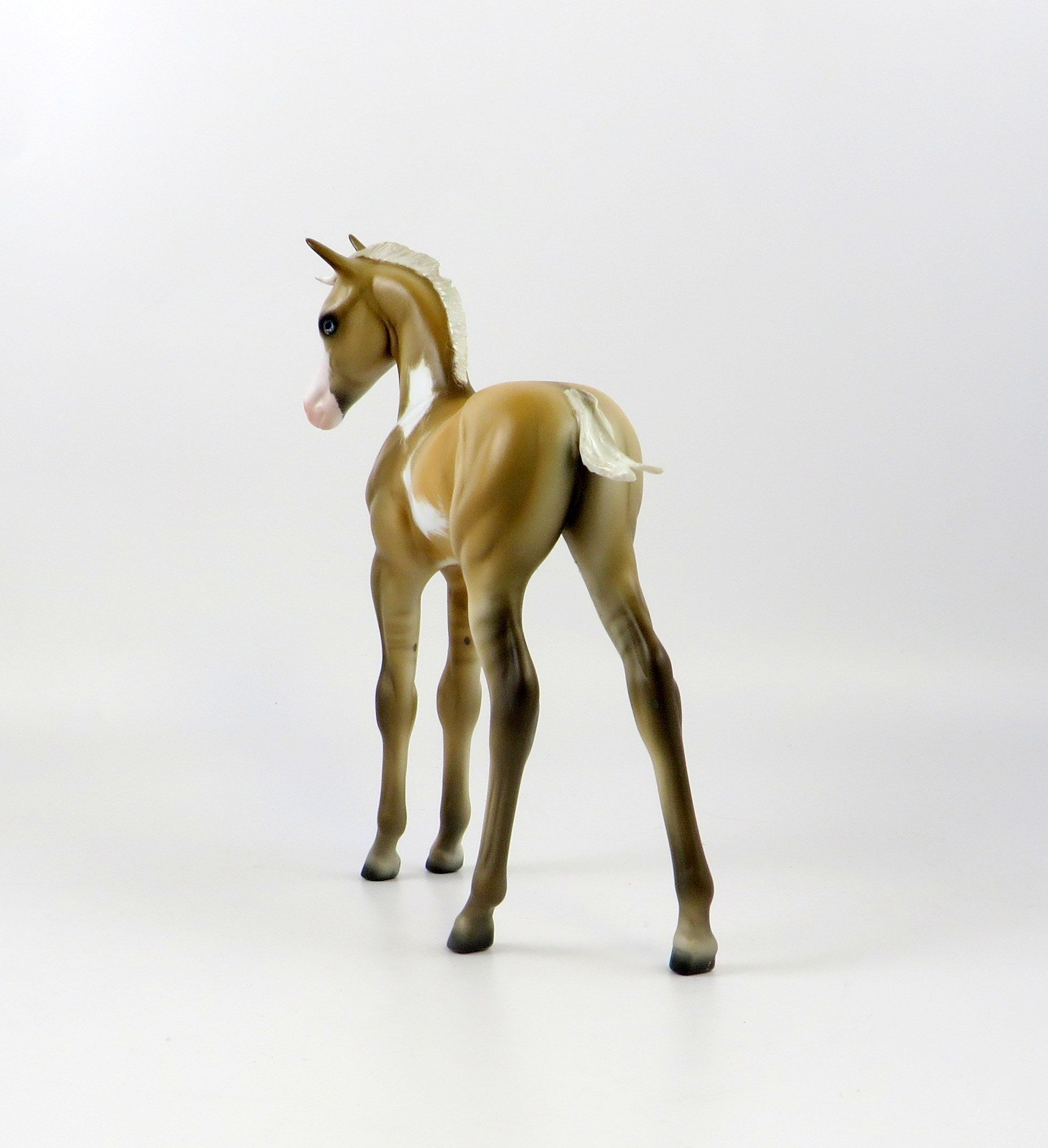 GUARIN-OOAK PALOMINO OVERO ETCHED ARABAN FOAL MODEL HORSE BY JULIE KIEM EQ 19