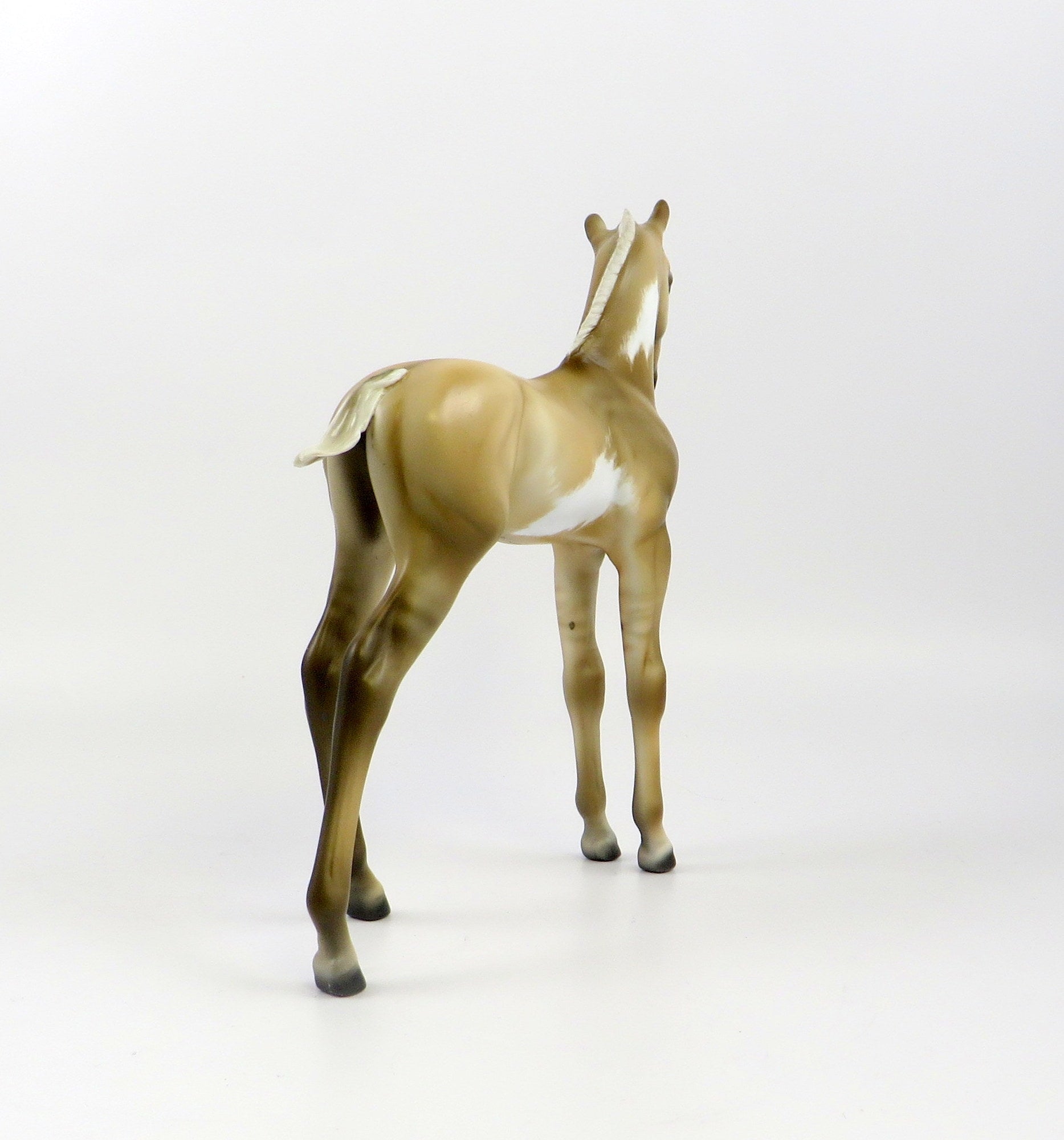 GUARIN-OOAK PALOMINO OVERO ETCHED ARABAN FOAL MODEL HORSE BY JULIE KIEM EQ 19