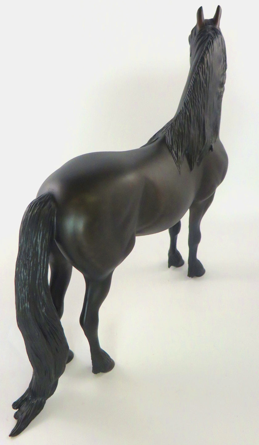 GUS -OOAK BLACK BAY MORGAN BY SHERYL LEISURE WHS19