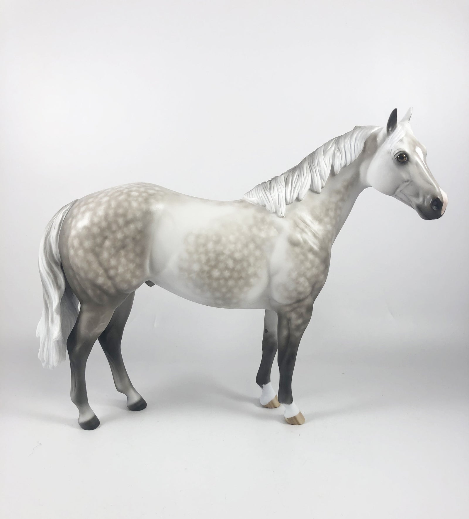 HAUNTING IT-OOAK DAPPLE GREY ISH MODEL HORSE BY SHERYL LEISURE MM 19