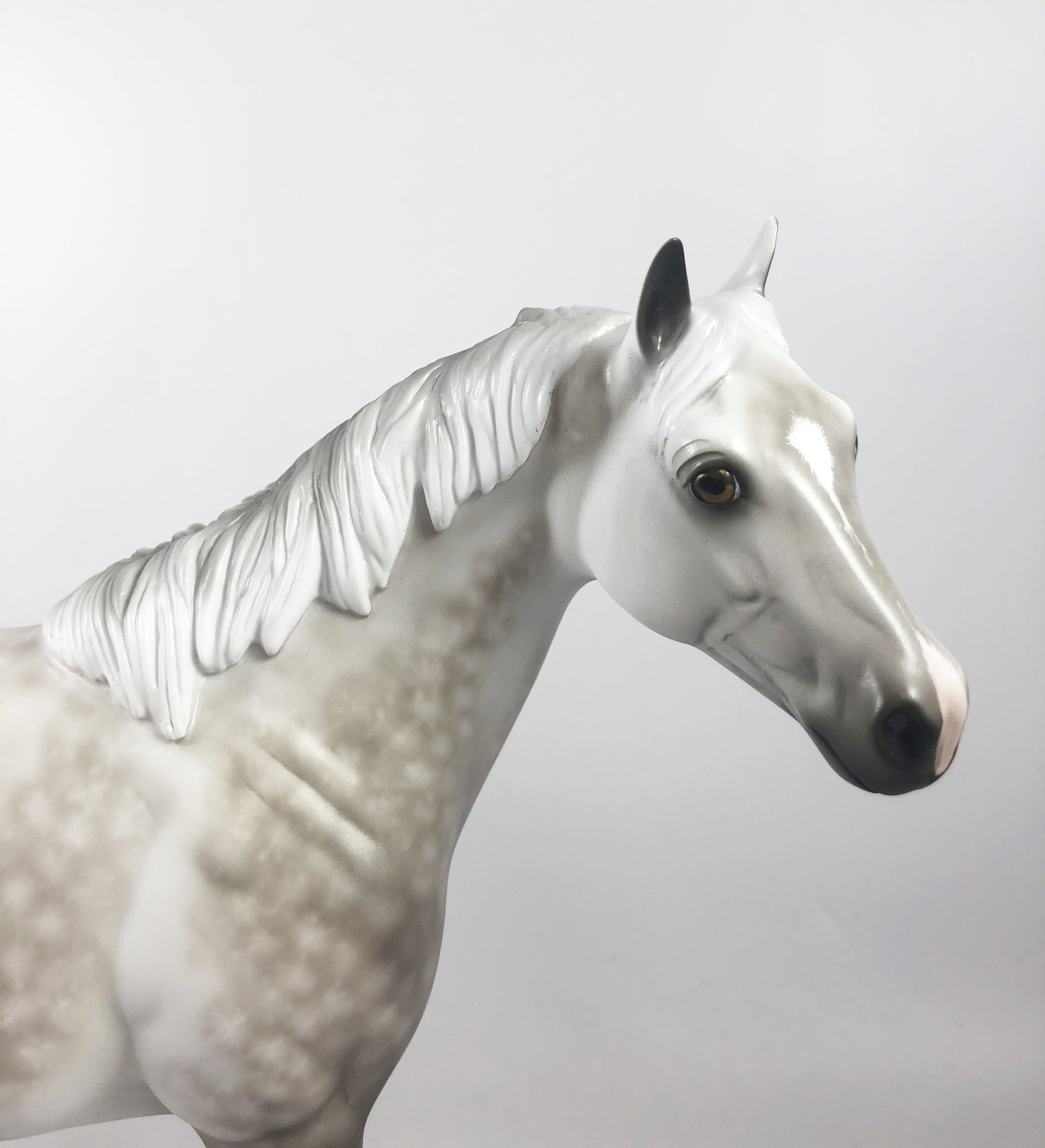 HAUNTING IT-OOAK DAPPLE GREY ISH MODEL HORSE BY SHERYL LEISURE MM 19