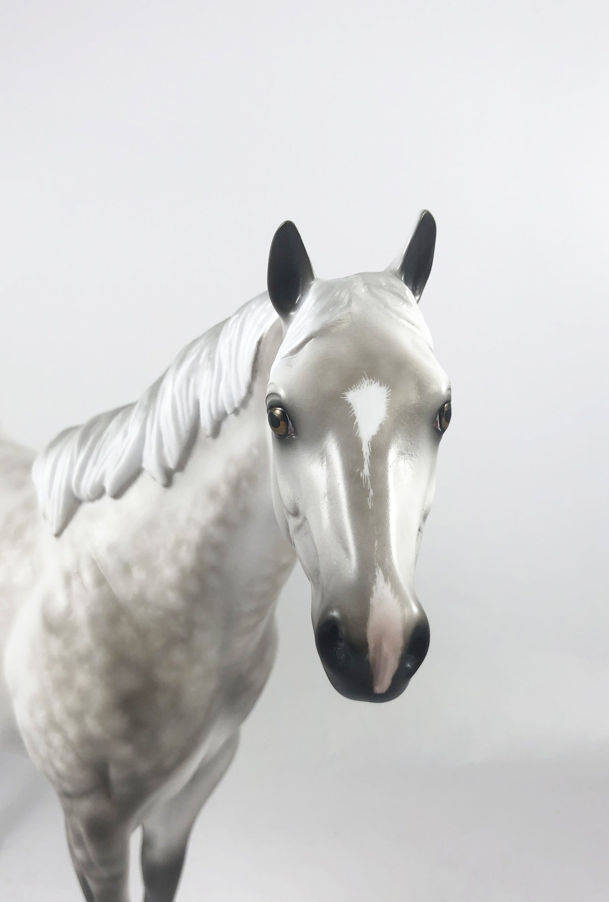 HAUNTING IT-OOAK DAPPLE GREY ISH MODEL HORSE BY SHERYL LEISURE MM 19