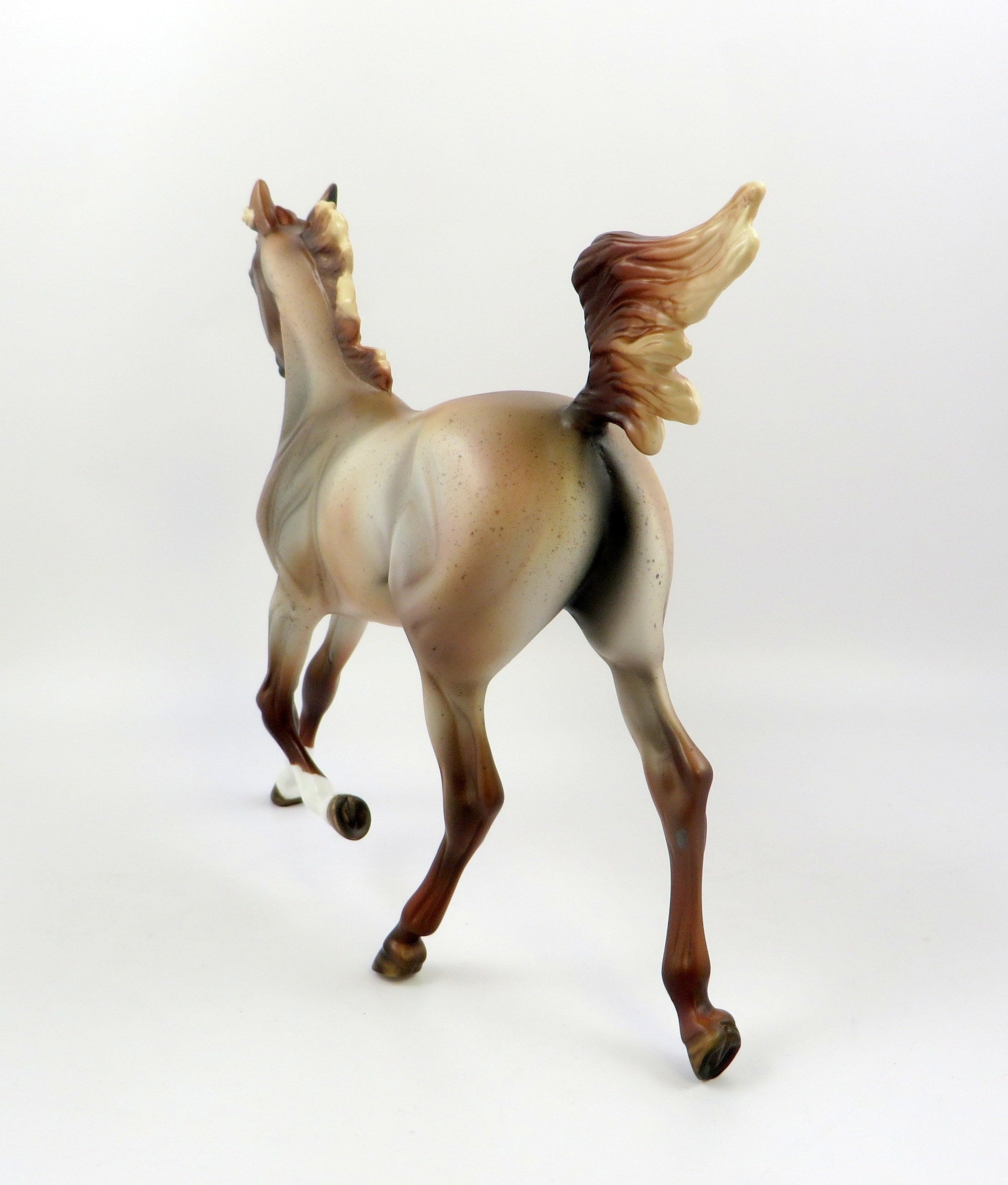 HAAKON-OOAK STRAWBERRY ROAN YEARLING MODEL HORSE EQ 19