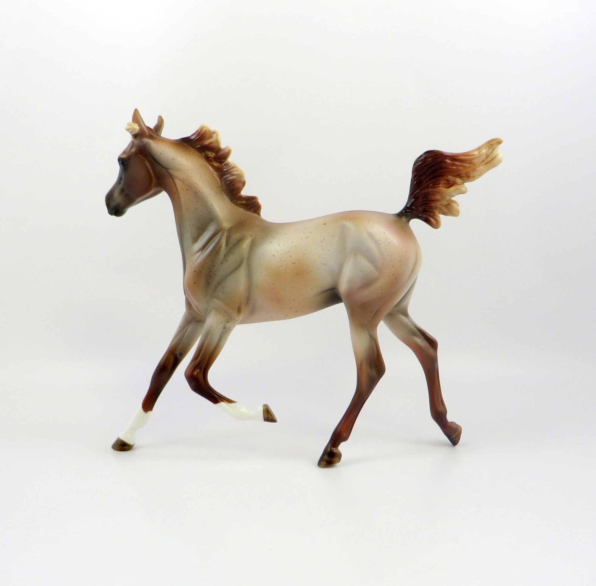 HAAKON-OOAK STRAWBERRY ROAN YEARLING MODEL HORSE EQ 19