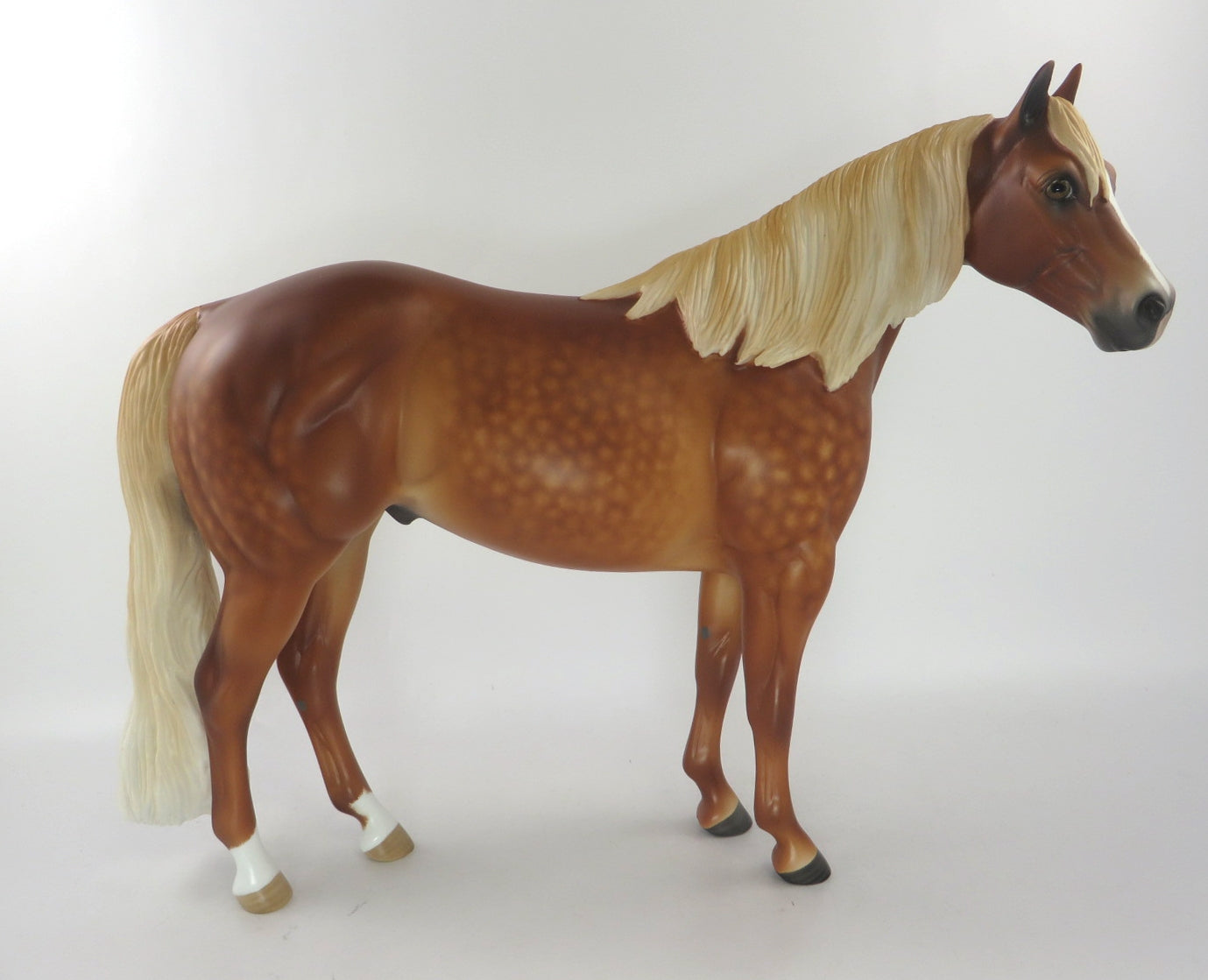 HANOVER-OOAK DAPPLE CHESTNUT ISH MODEL HORSE BY SHERYL LEISURE WHS 19